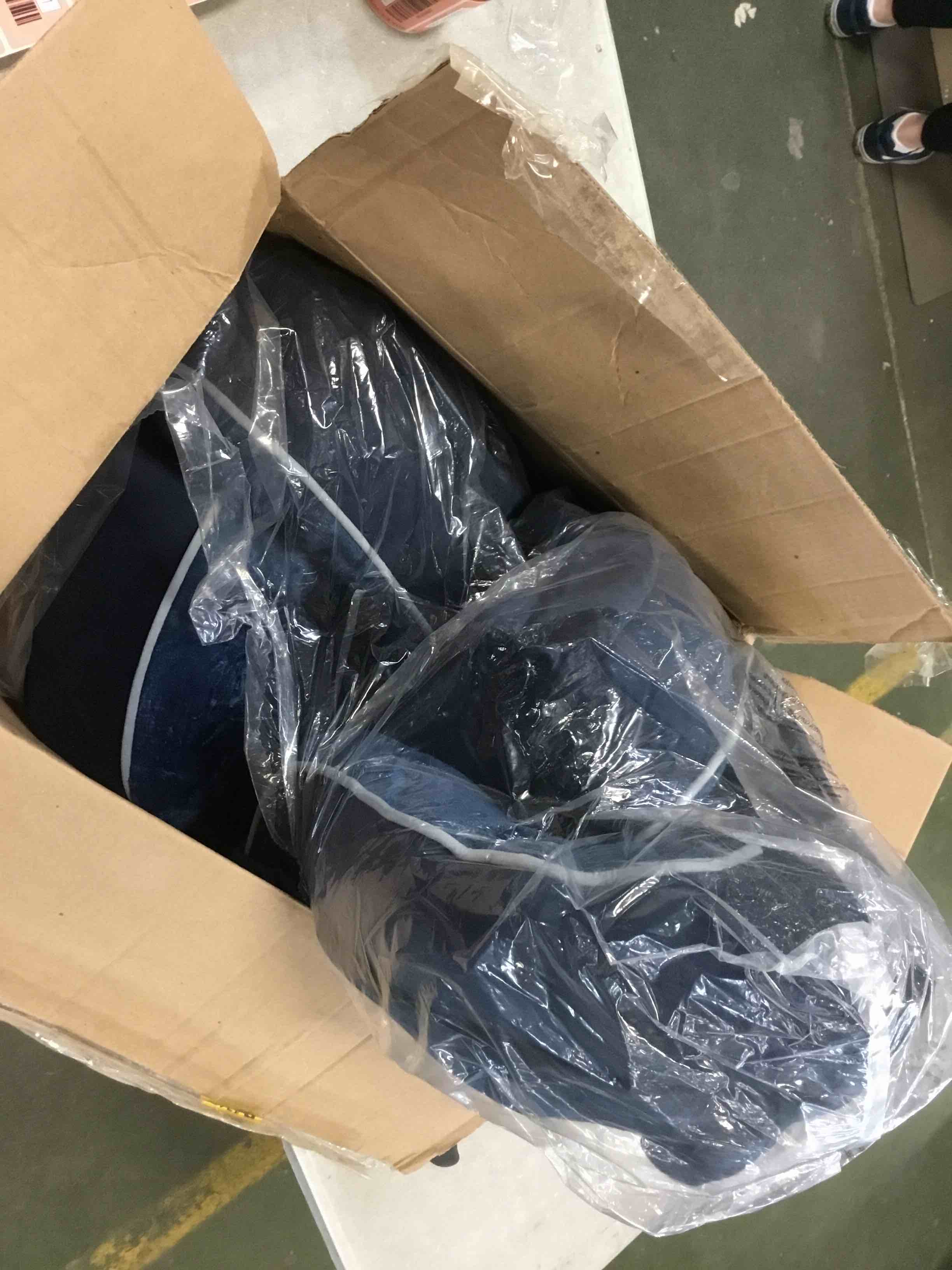 https://s3.amazonaws.com/lotting-images-prod/bidfta/RED6006049_1708955815912.jpeg
