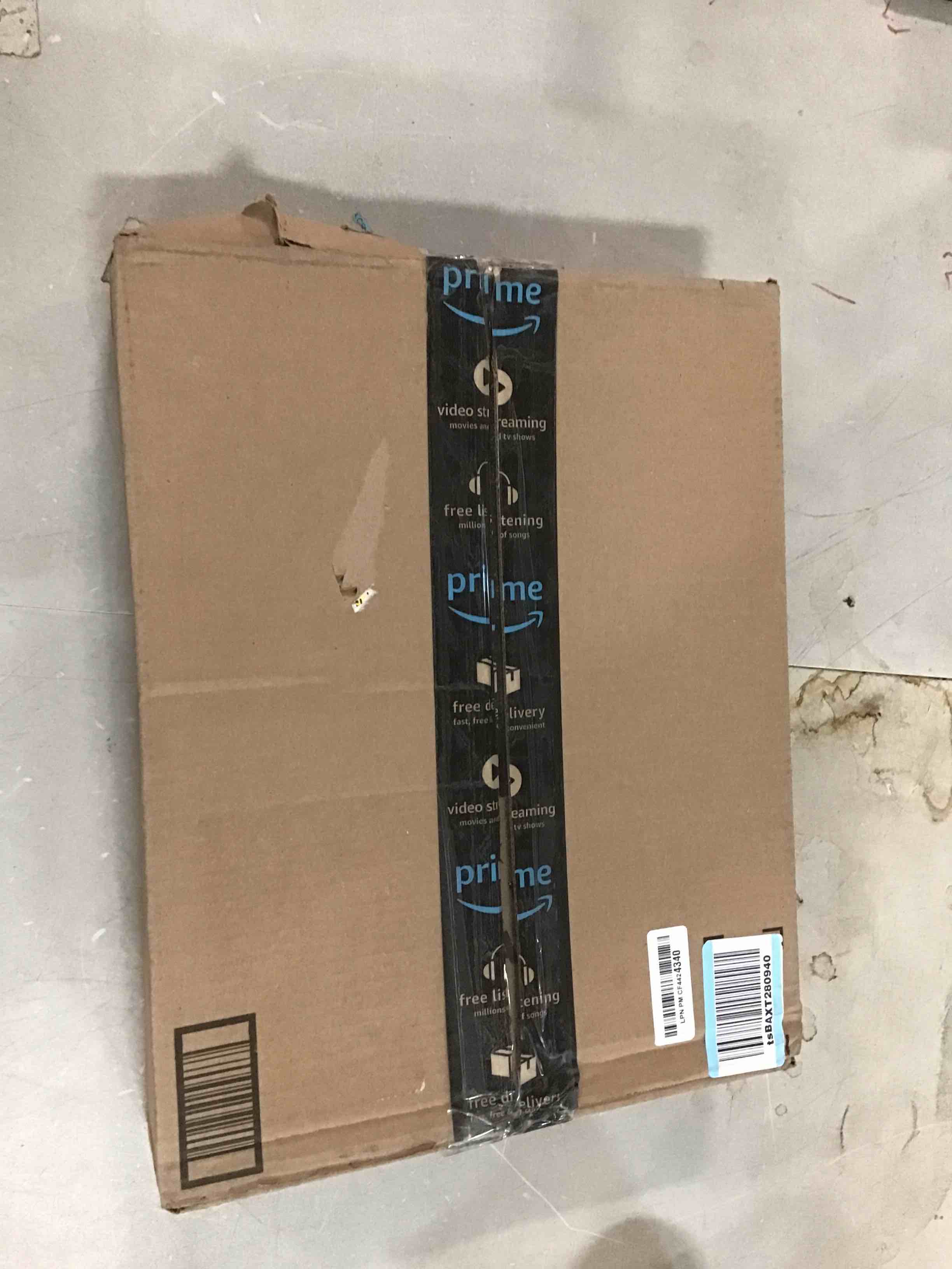 https://s3.amazonaws.com/lotting-images-prod/bidfta/RED6006384_1709134367308.jpeg