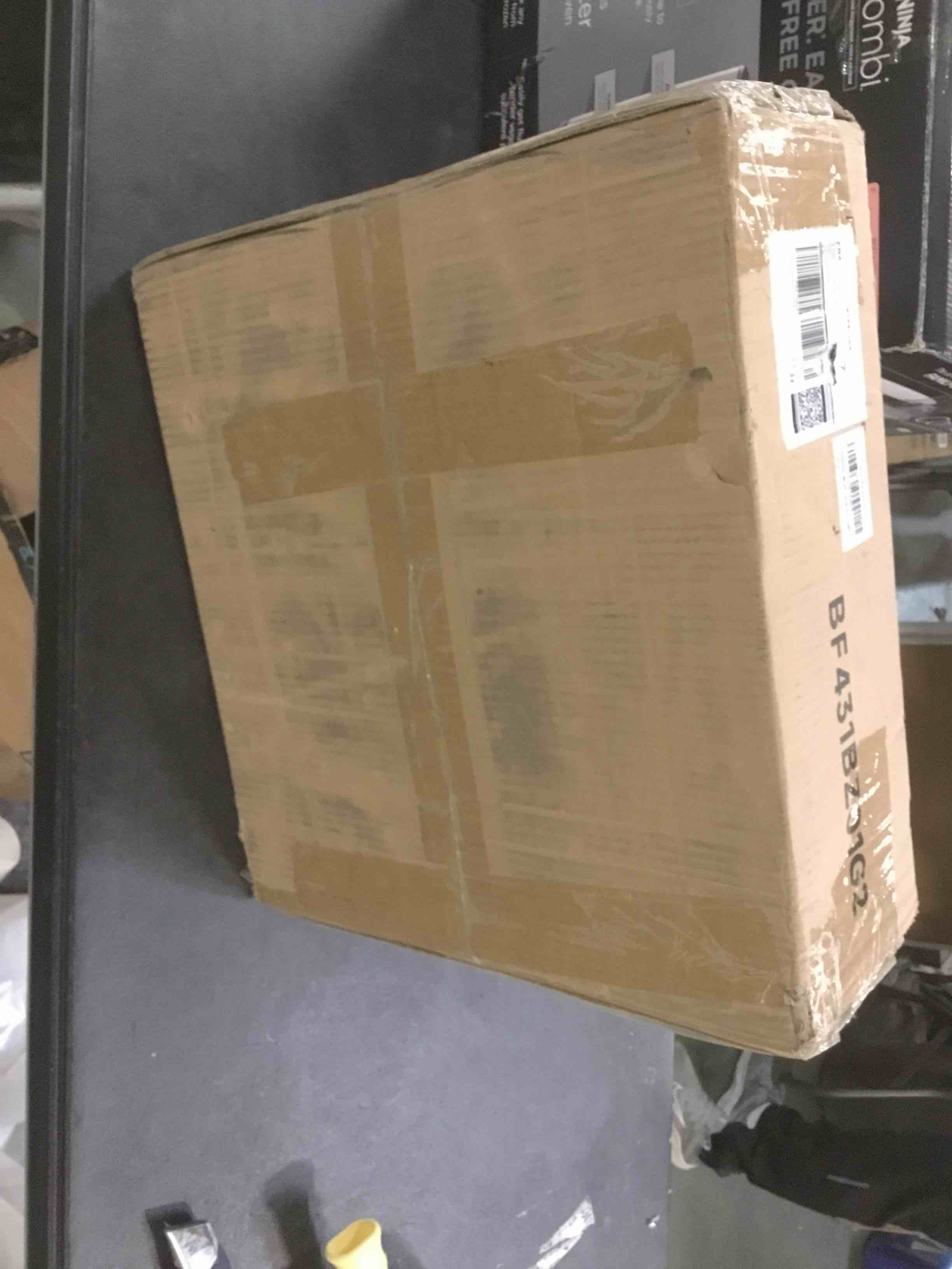 https://s3.amazonaws.com/lotting-images-prod/bidfta/RED6006741_1708025715802.jpeg