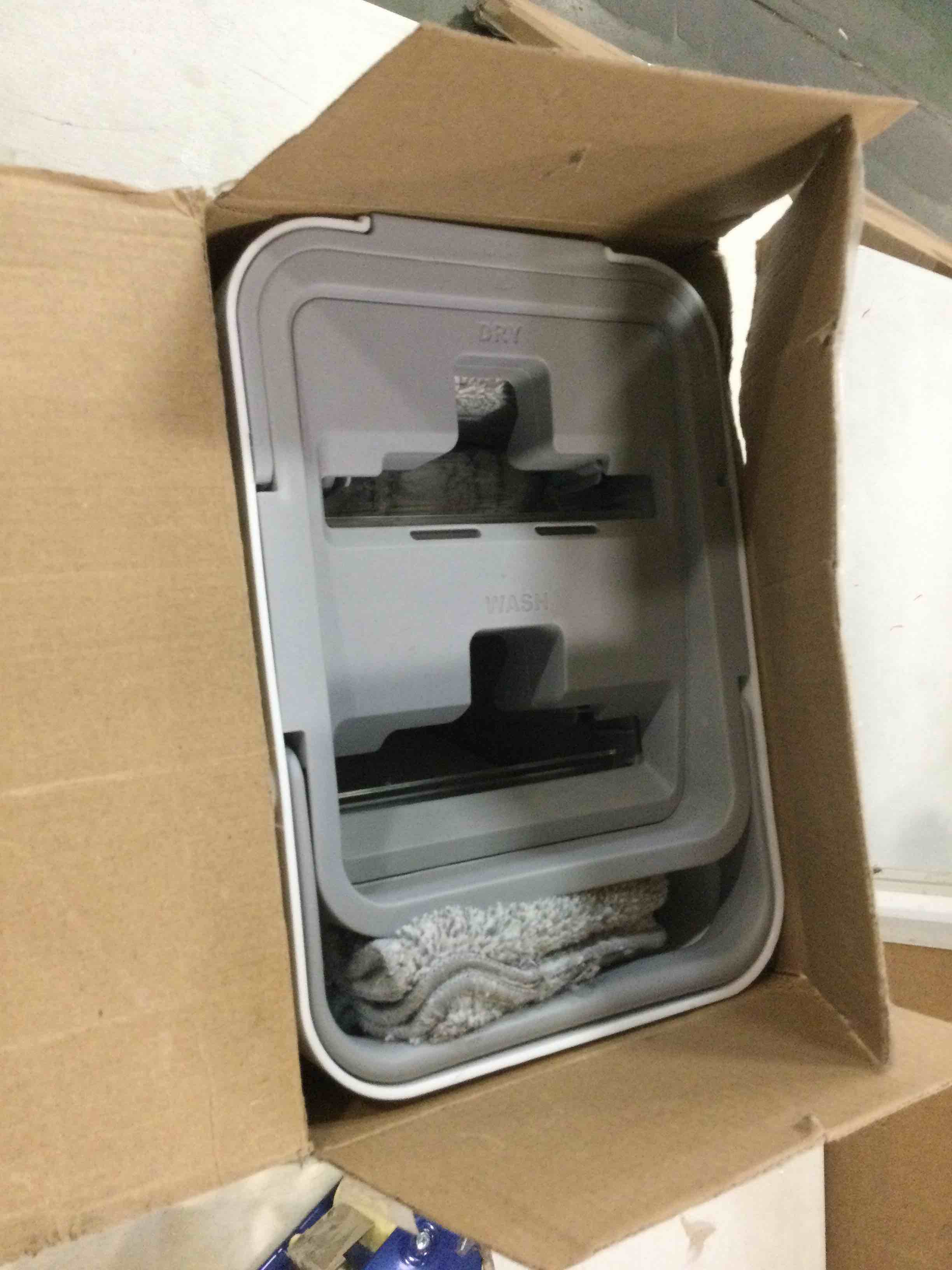 https://s3.amazonaws.com/lotting-images-prod/bidfta/RED6006830_1708091055431.jpeg