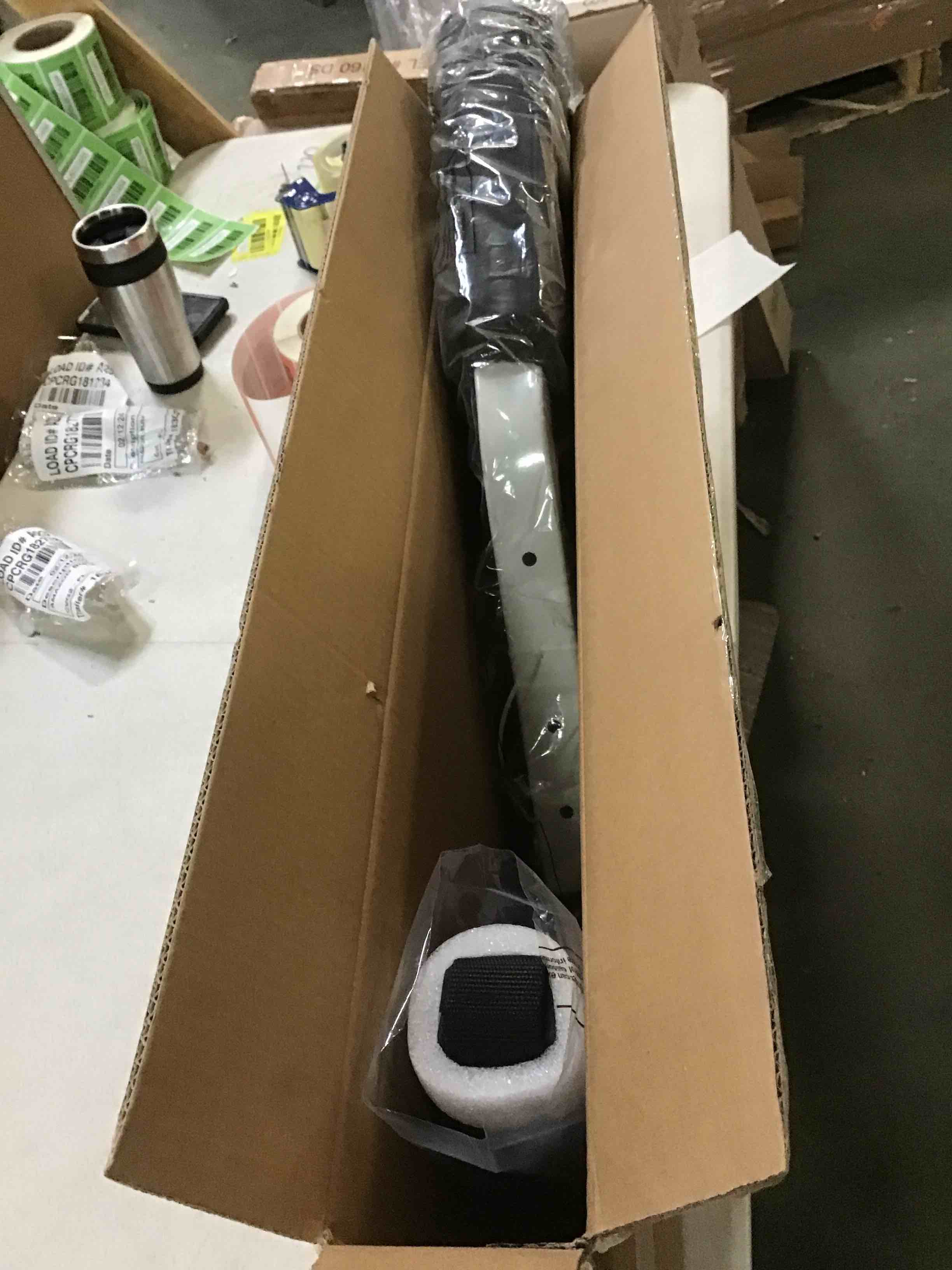 https://s3.amazonaws.com/lotting-images-prod/bidfta/RED6006907_1708101460178.jpeg