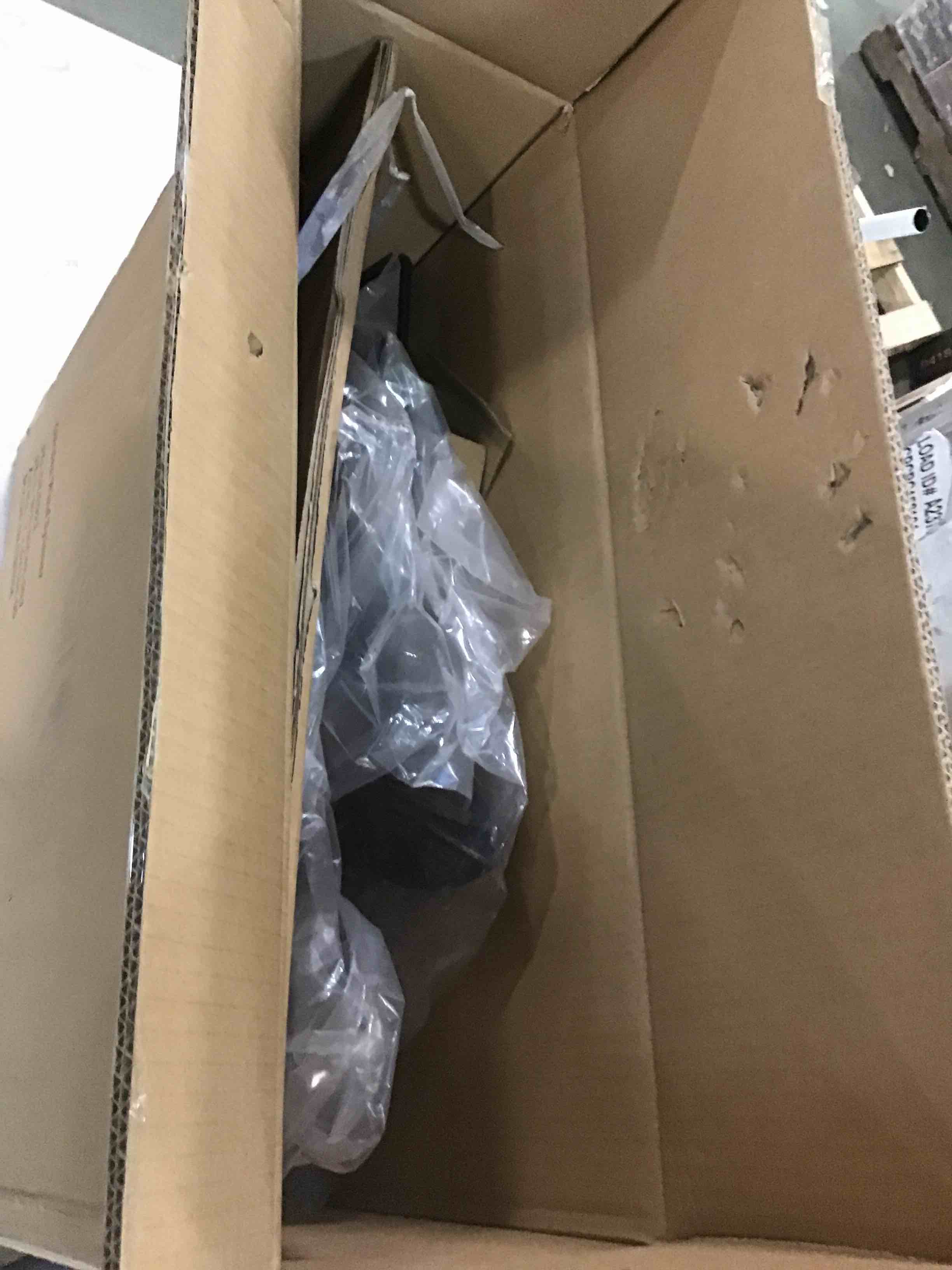 https://s3.amazonaws.com/lotting-images-prod/bidfta/RED6007050_1708176156509.jpeg