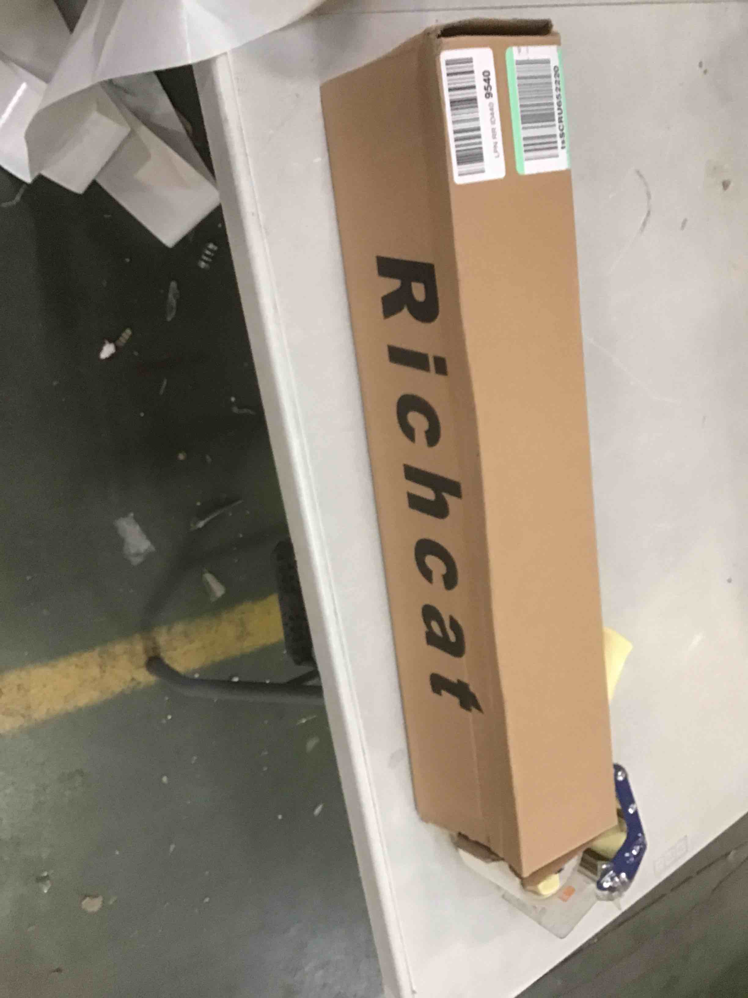 https://s3.amazonaws.com/lotting-images-prod/bidfta/RED6007186_1708191303615.jpeg