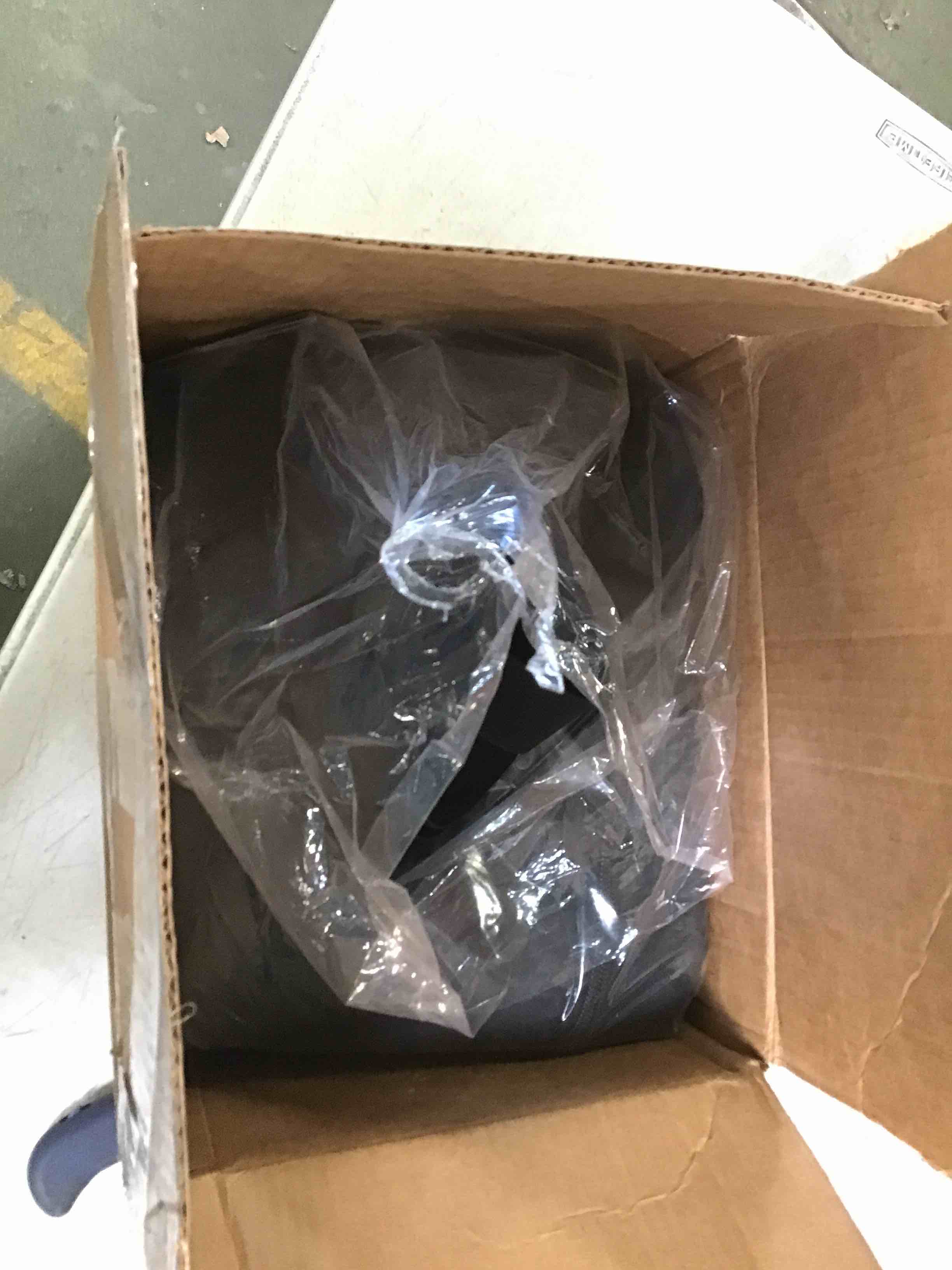 https://s3.amazonaws.com/lotting-images-prod/bidfta/RED6007412_1708357716073.jpeg