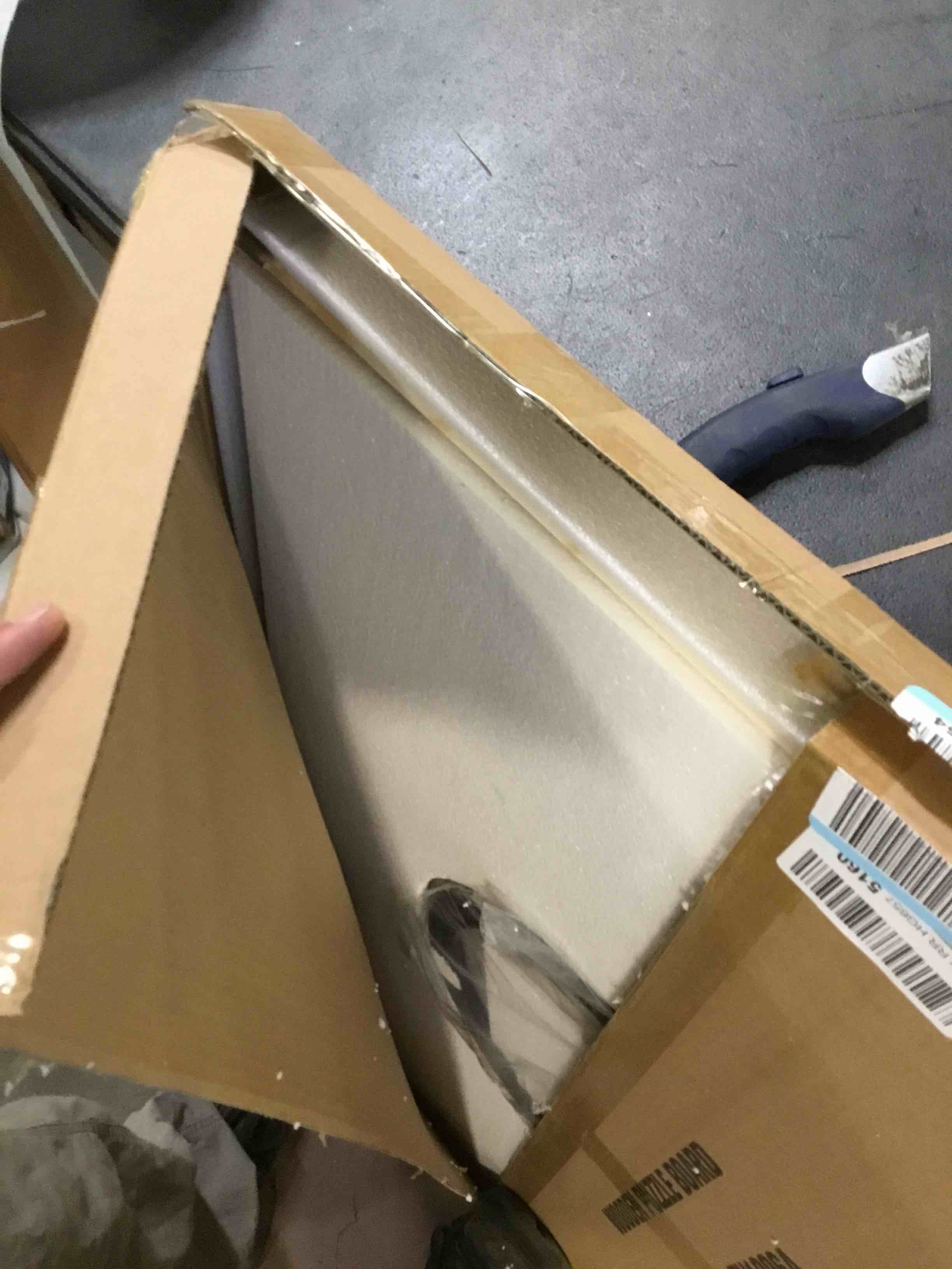 https://s3.amazonaws.com/lotting-images-prod/bidfta/RED6007724_1708453463192.jpeg