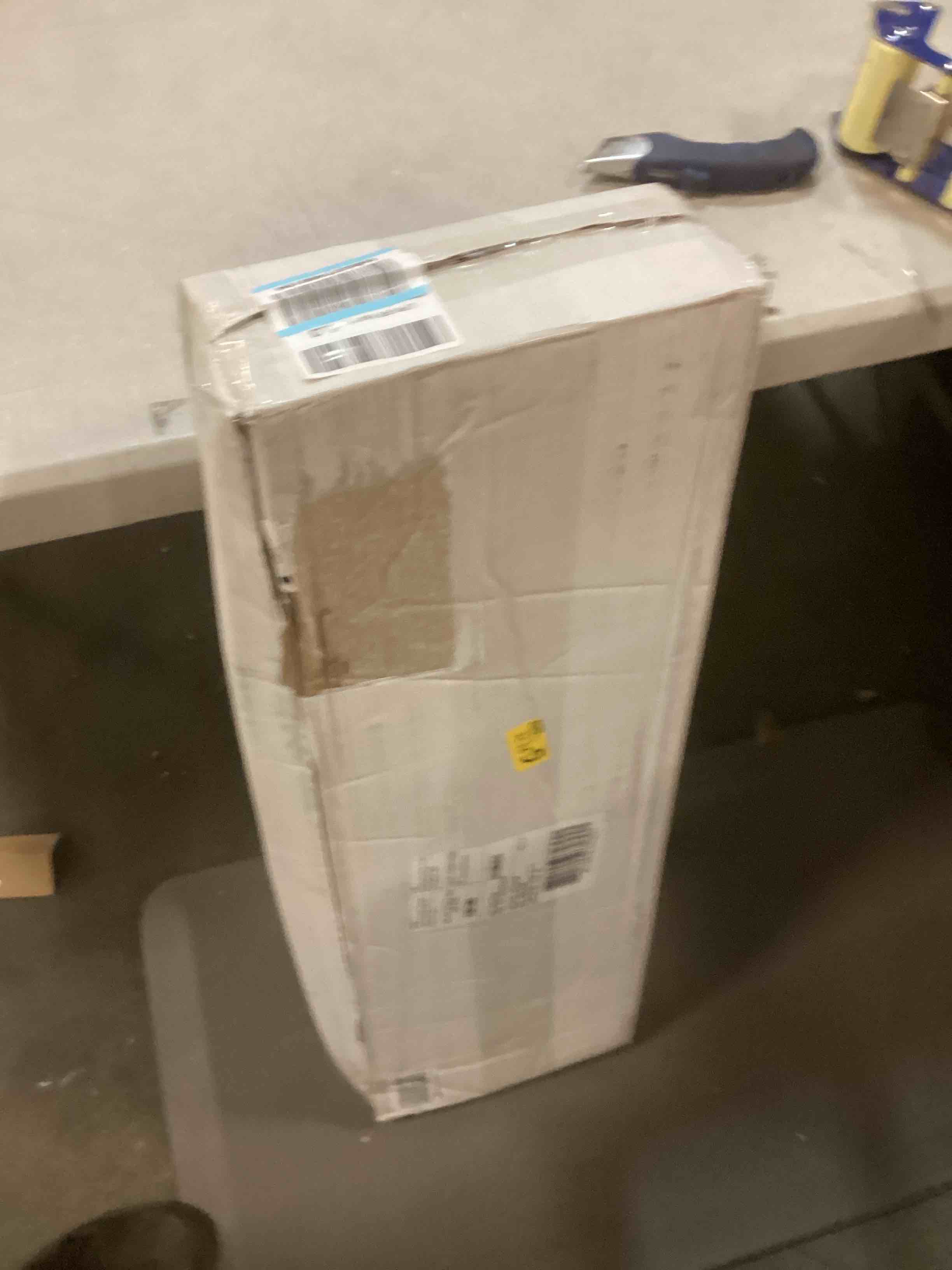 https://s3.amazonaws.com/lotting-images-prod/bidfta/RED6007813_1708518450196.jpeg