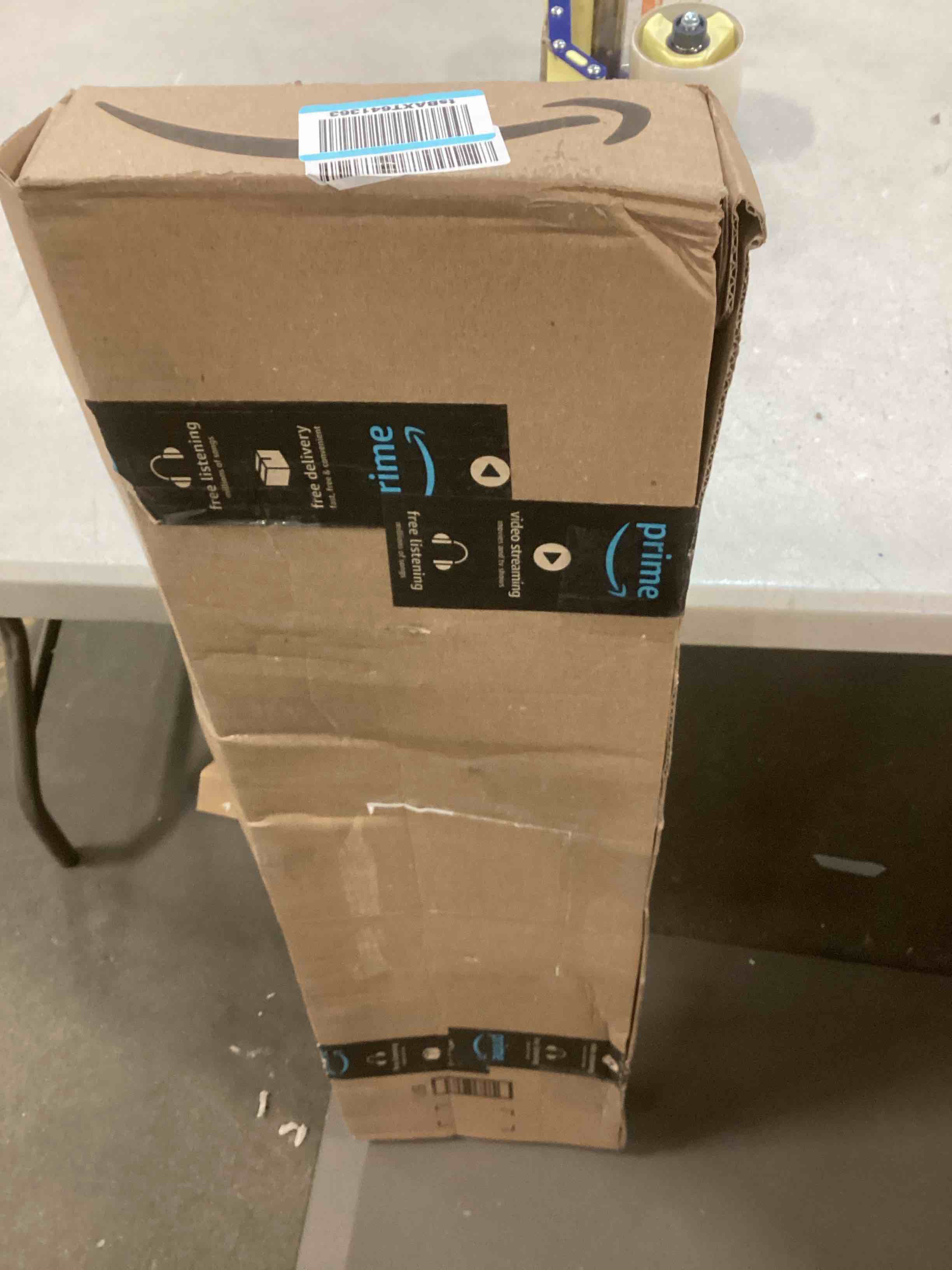 https://s3.amazonaws.com/lotting-images-prod/bidfta/RED6007820_1708518966667.jpeg