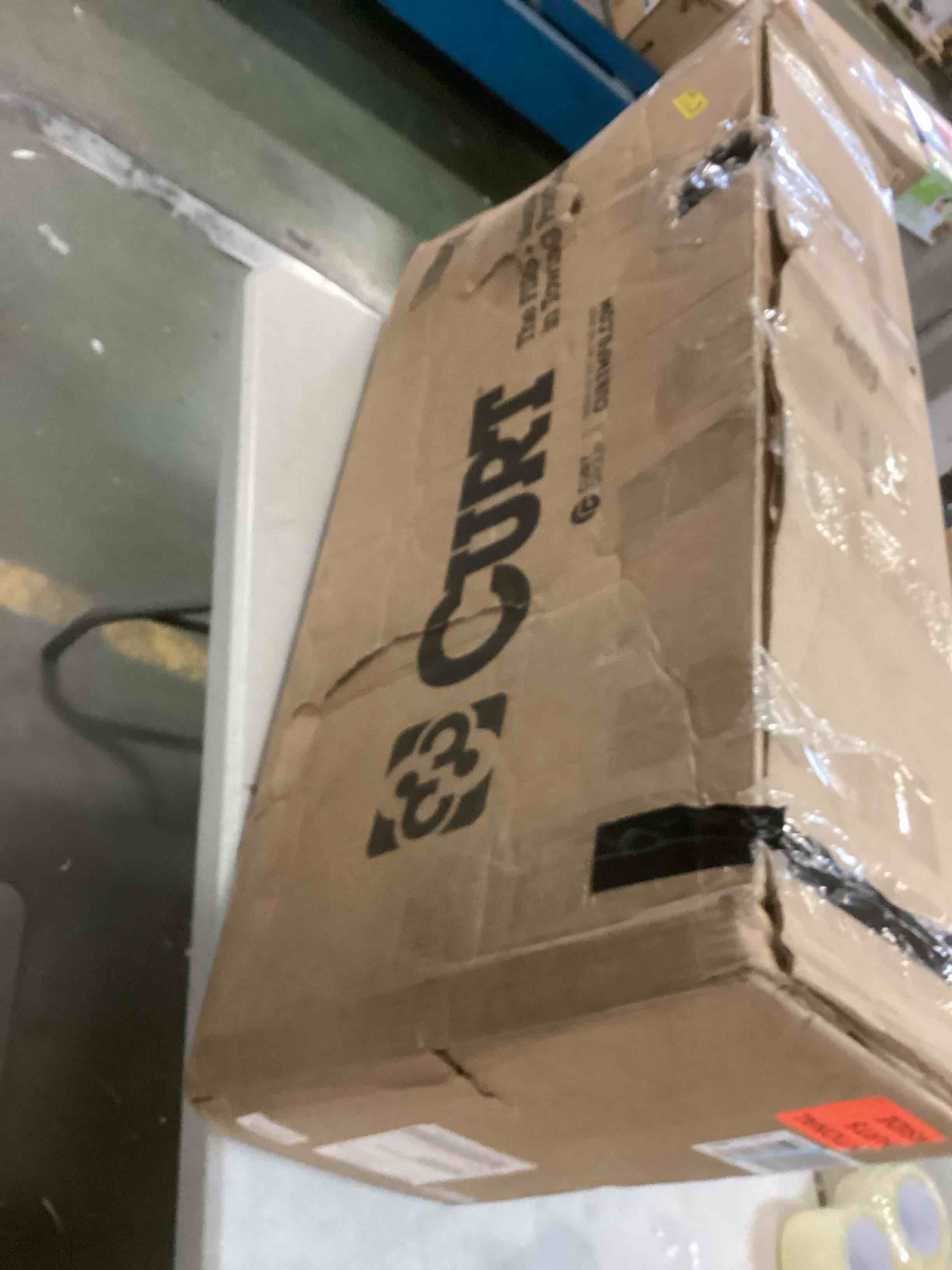 https://s3.amazonaws.com/lotting-images-prod/bidfta/RED6007887_1708526365571.jpeg