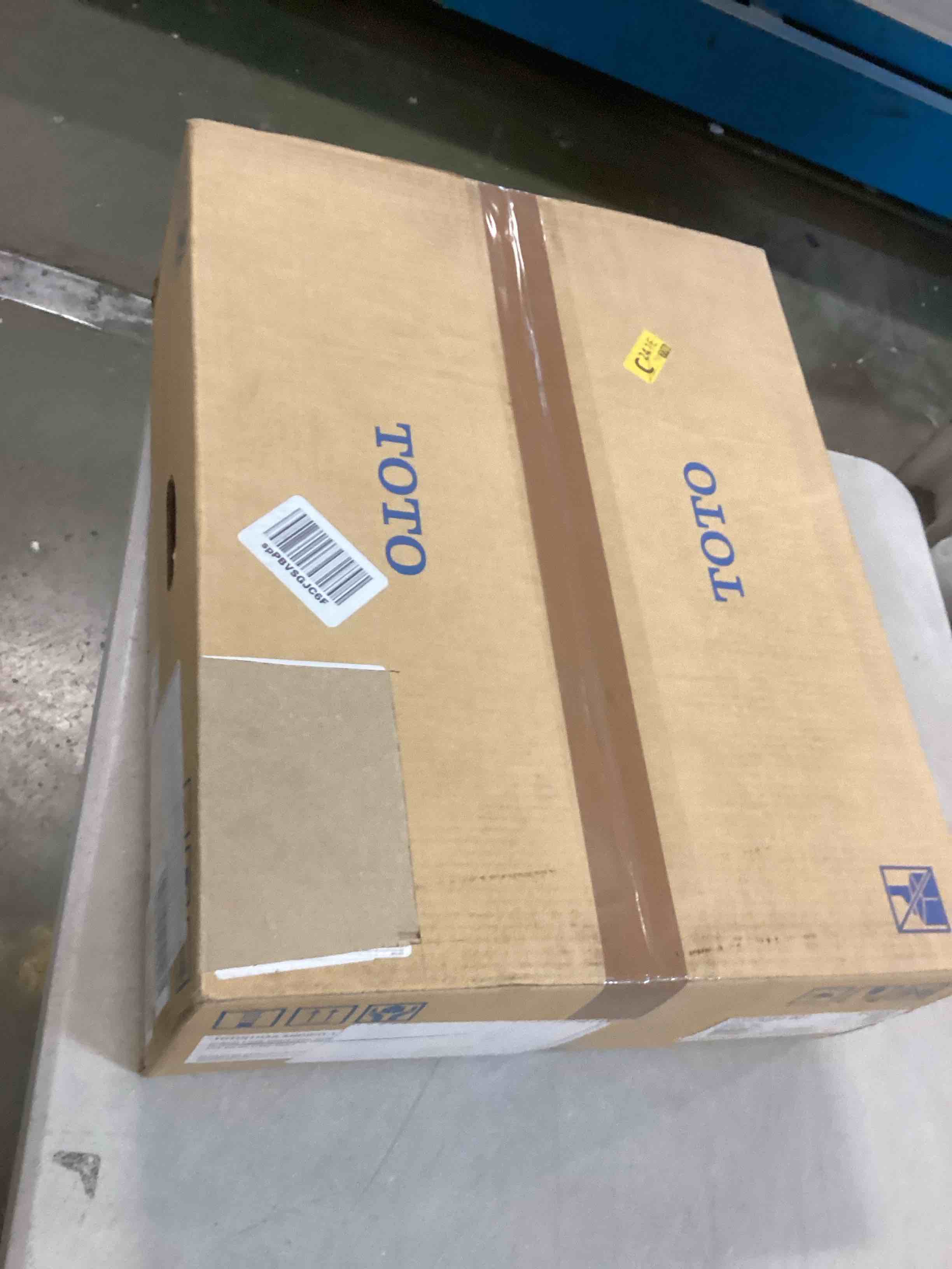 https://s3.amazonaws.com/lotting-images-prod/bidfta/RED6007935_1708532846107.jpeg