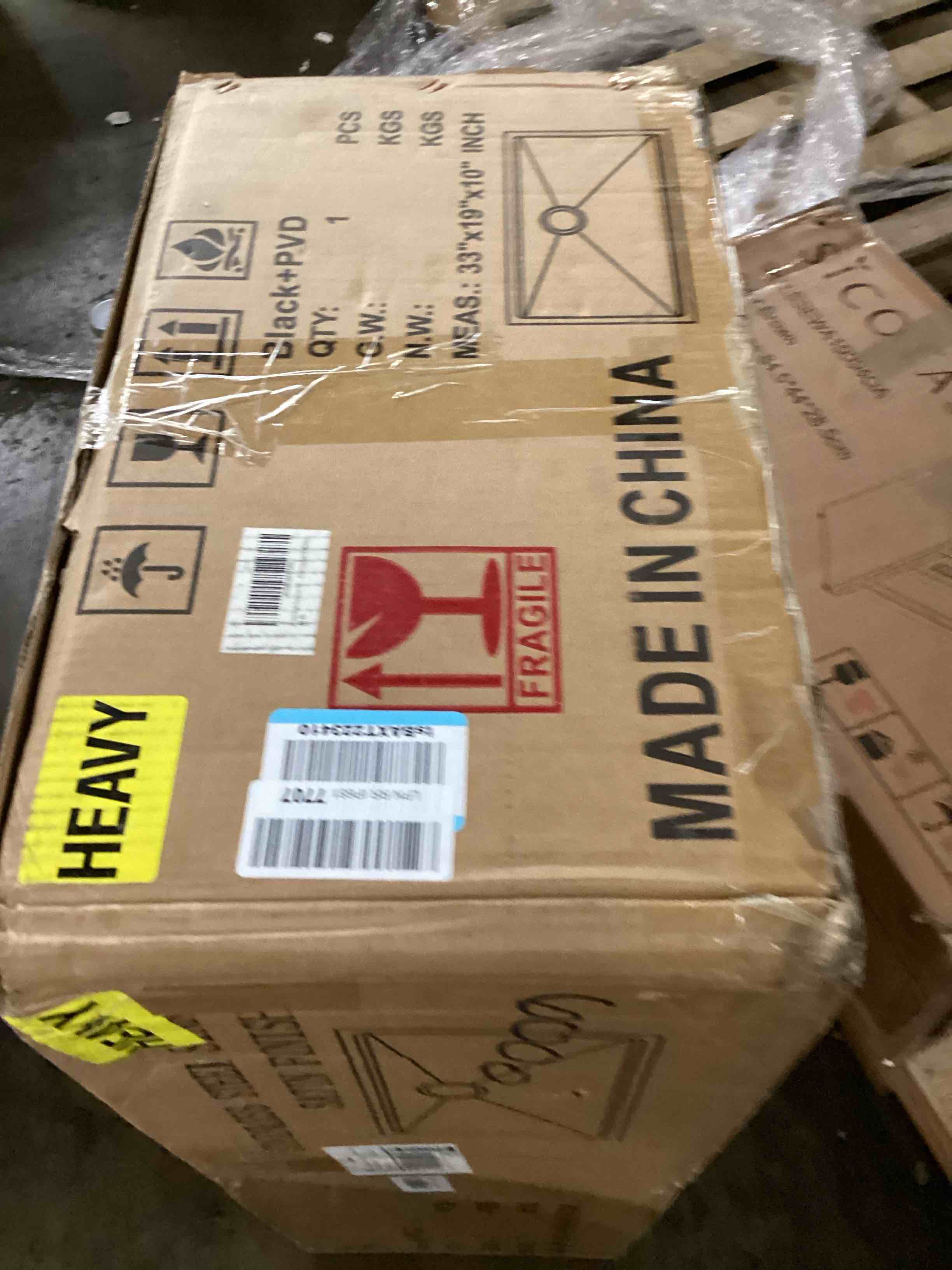 https://s3.amazonaws.com/lotting-images-prod/bidfta/RED6008242_1720616952523.jpeg