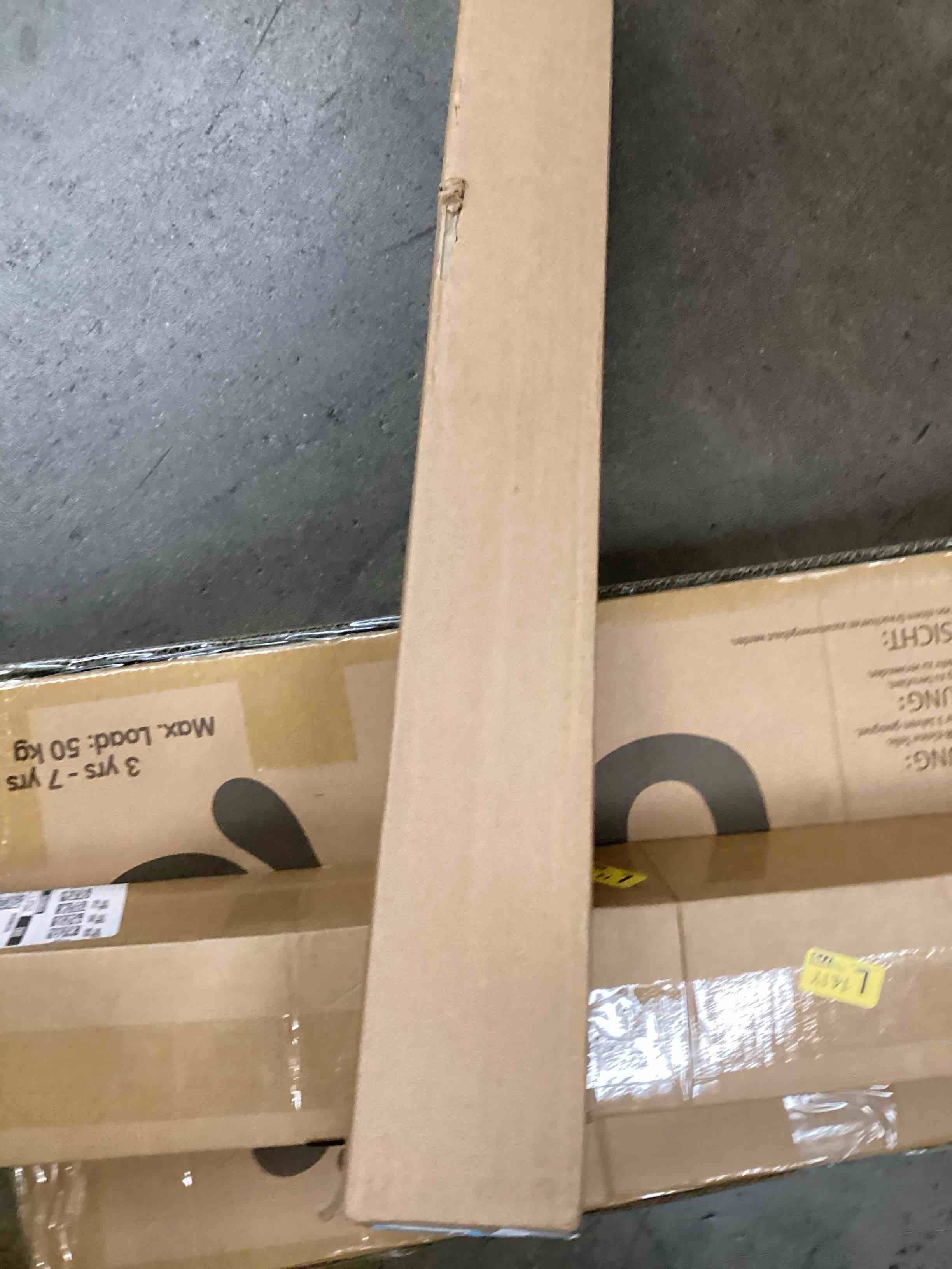 https://s3.amazonaws.com/lotting-images-prod/bidfta/RED6008252_1720618534274.jpeg
