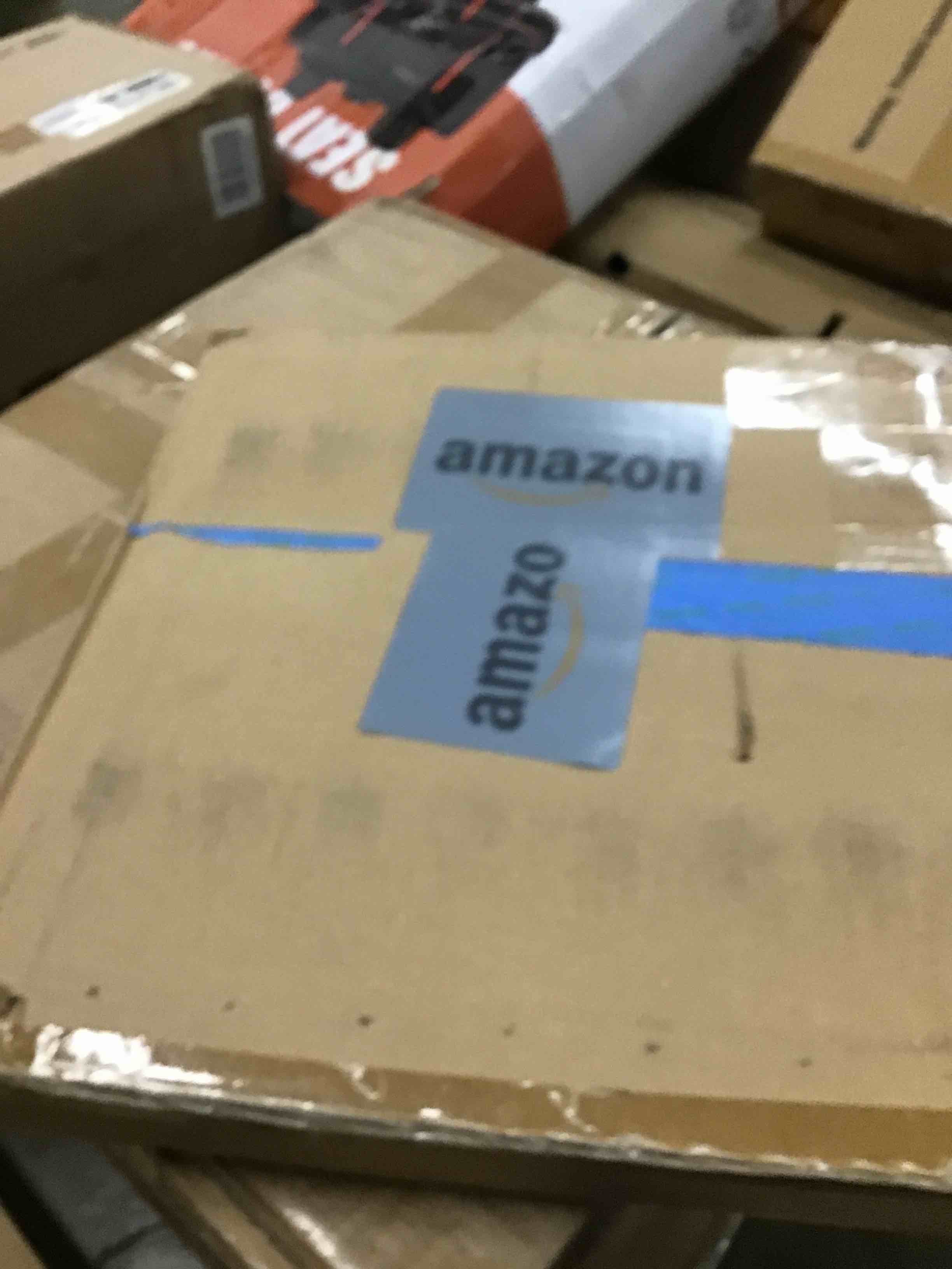 https://s3.amazonaws.com/lotting-images-prod/bidfta/RED6009588_1716581237772.jpeg
