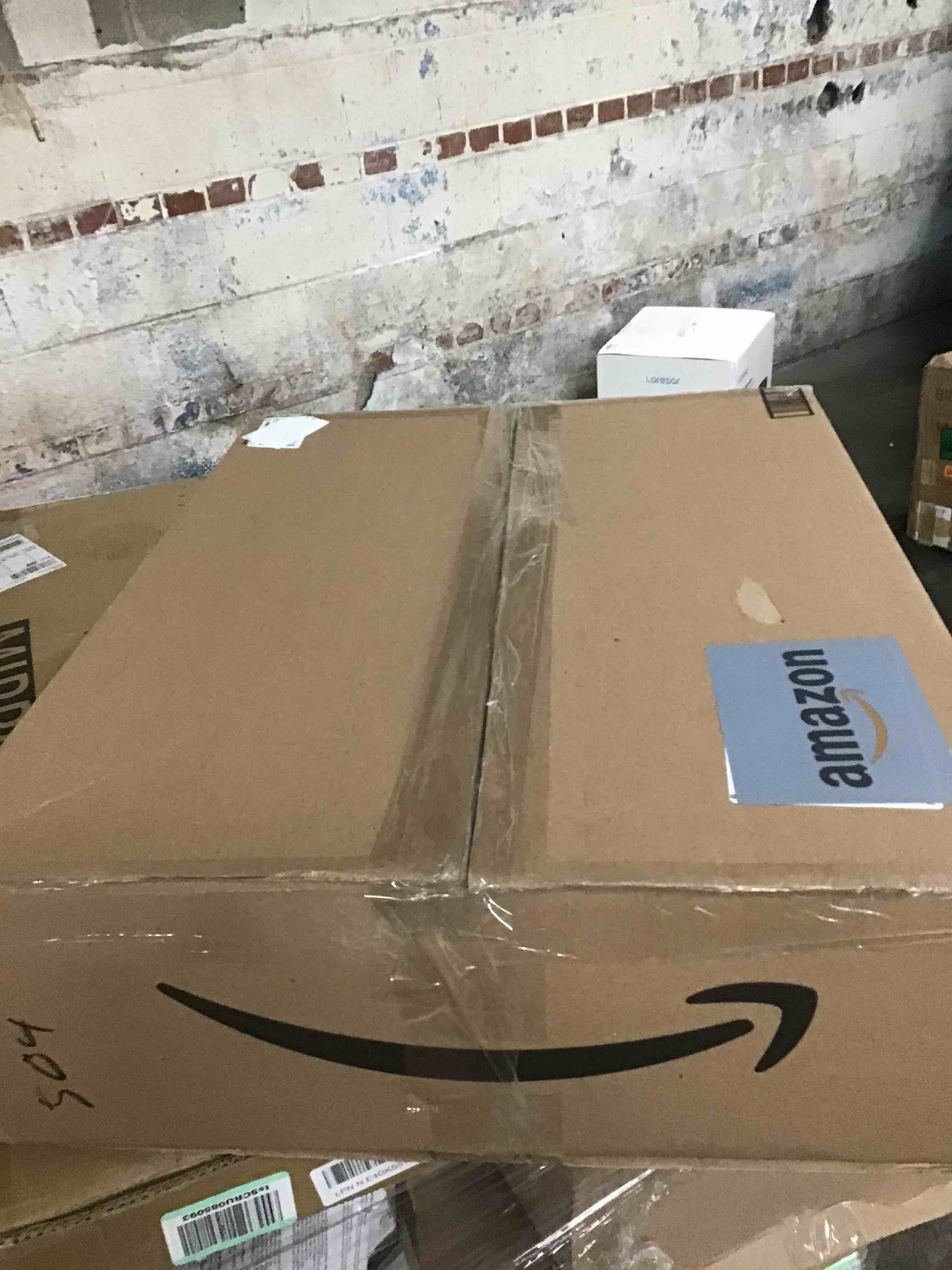 https://s3.amazonaws.com/lotting-images-prod/bidfta/RED6010602_1724953411522.jpeg