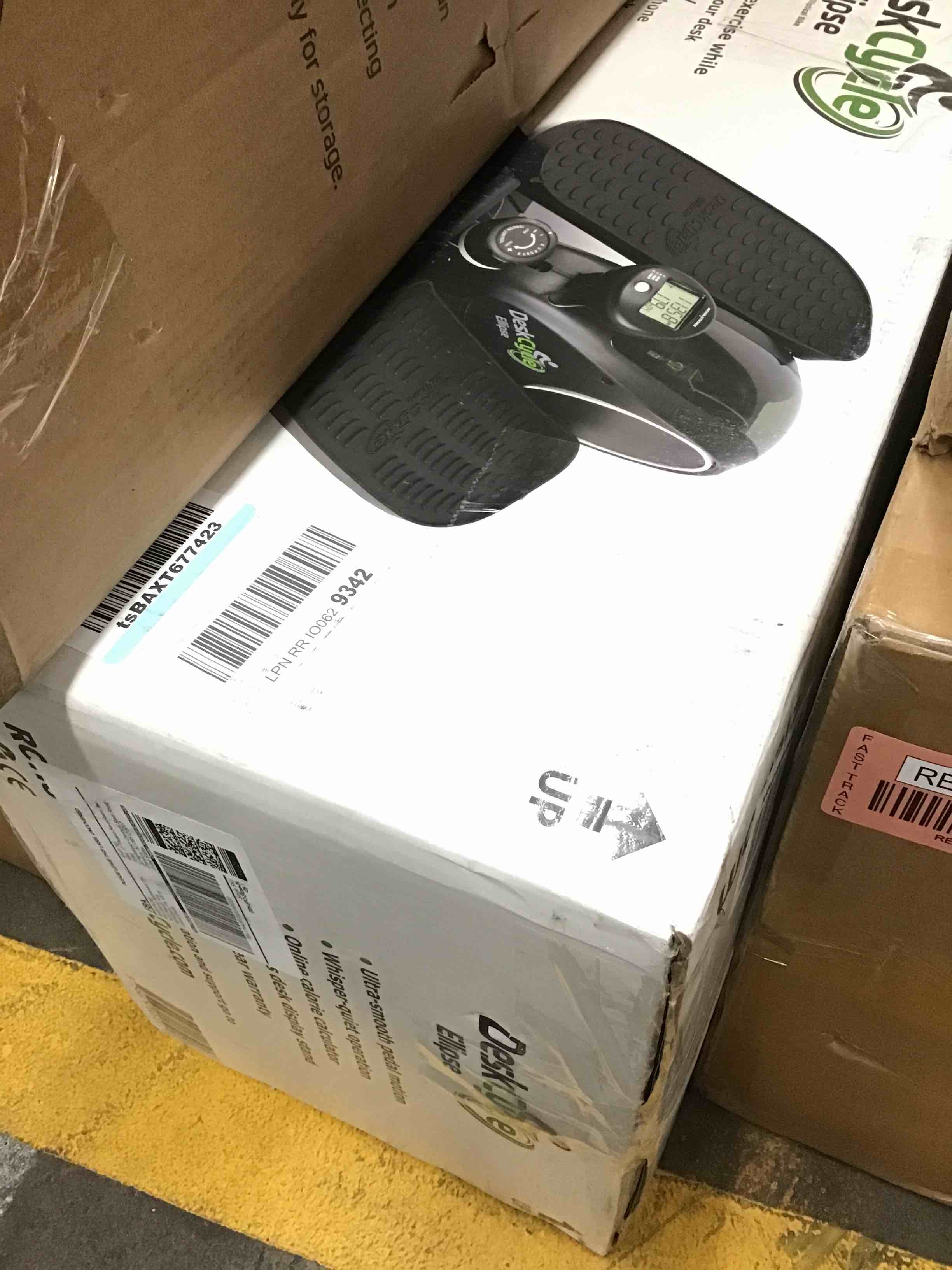https://s3.amazonaws.com/lotting-images-prod/bidfta/RED6012560_1713965869781.jpeg