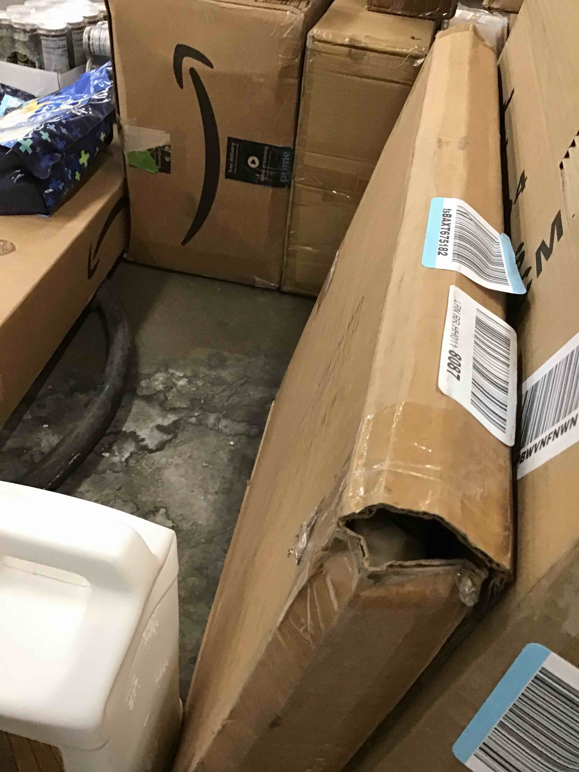 https://s3.amazonaws.com/lotting-images-prod/bidfta/RED6012596_1713972831391.jpeg