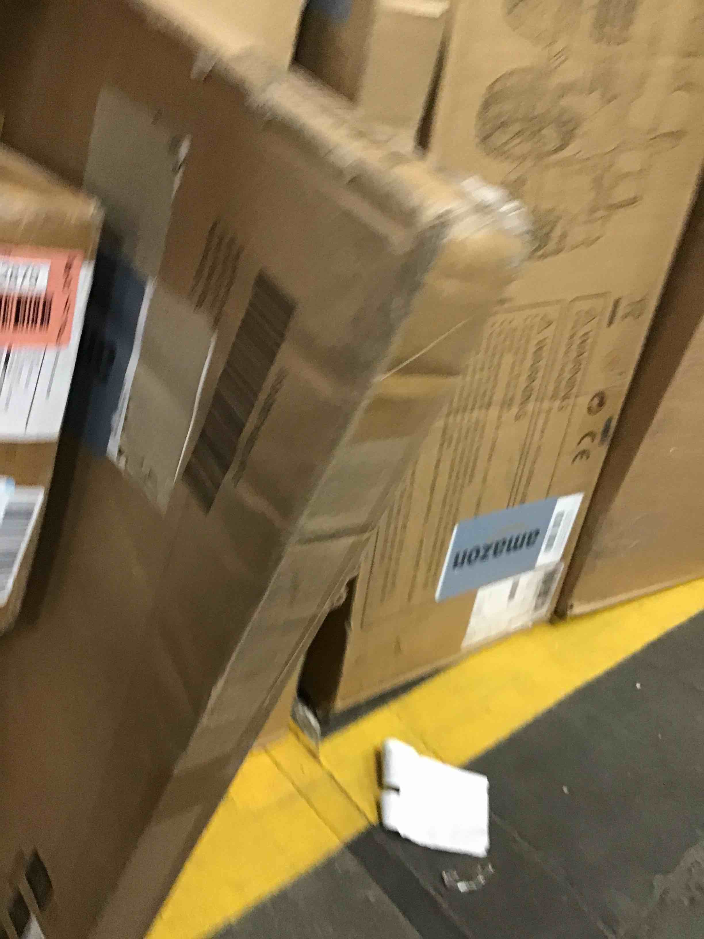 https://s3.amazonaws.com/lotting-images-prod/bidfta/RED6012880_1714566515319.jpeg