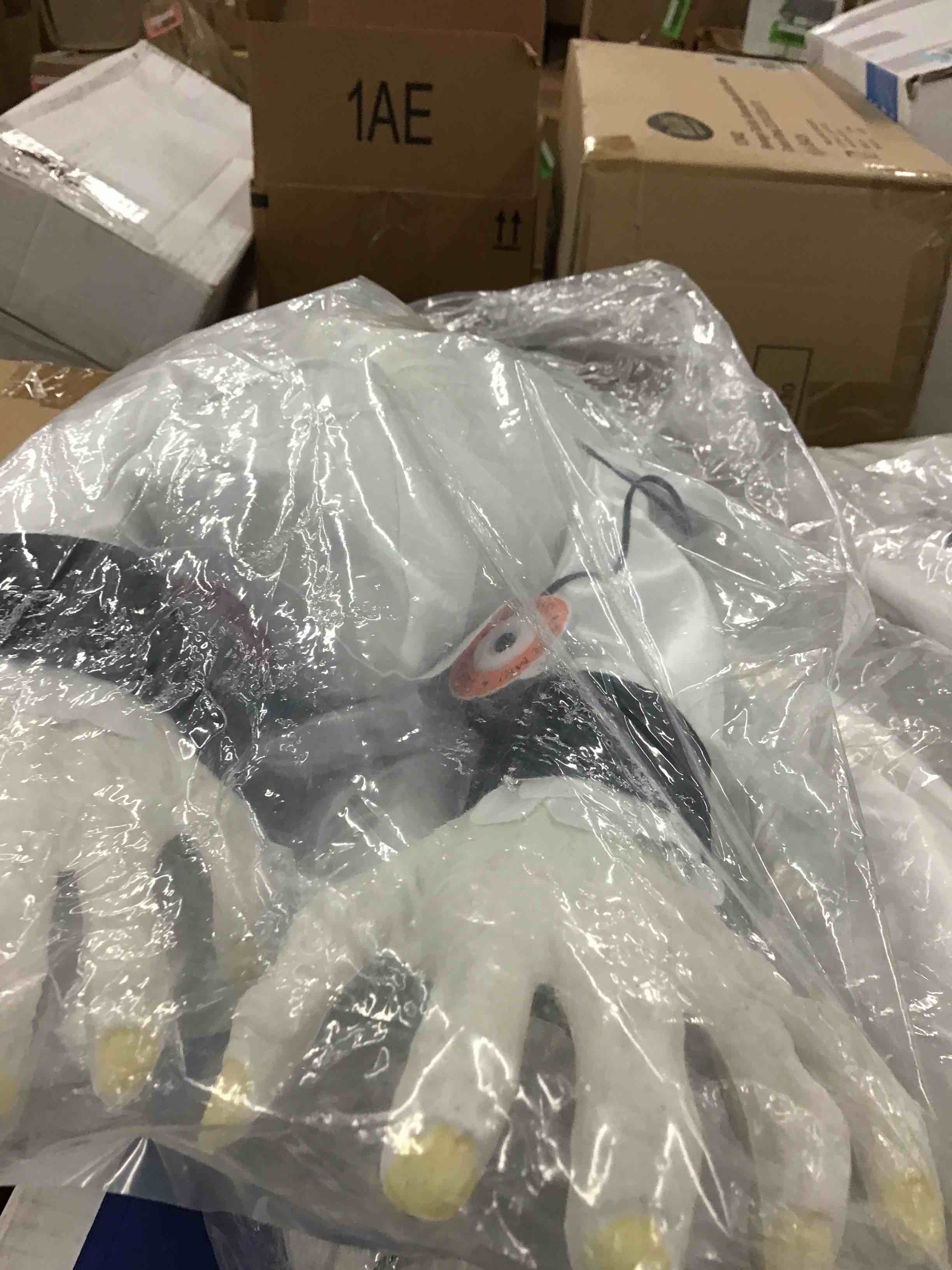 https://s3.amazonaws.com/lotting-images-prod/bidfta/RED6013139_1715104446023.jpeg