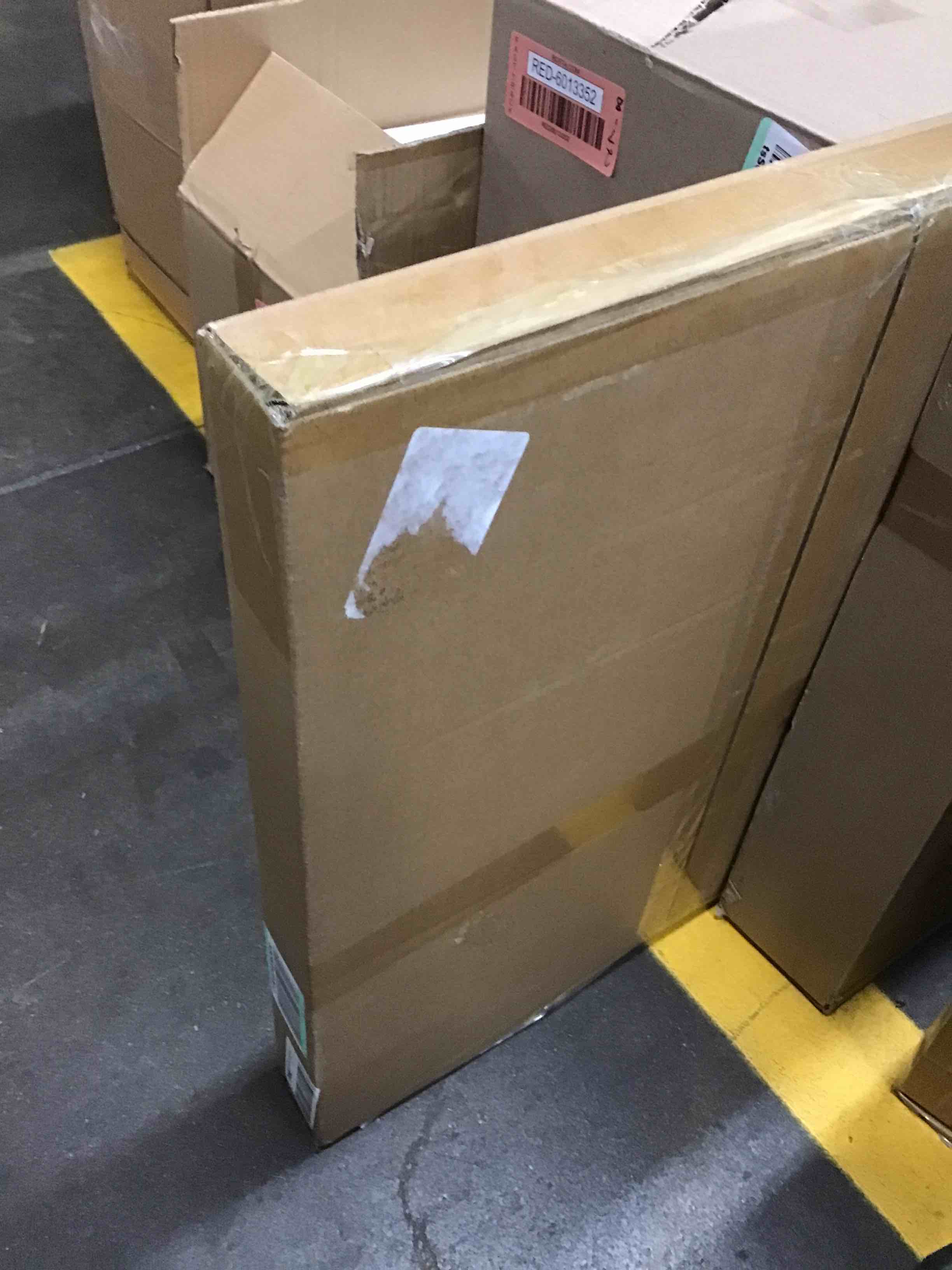 https://s3.amazonaws.com/lotting-images-prod/bidfta/RED6013353_1715785495937.jpeg