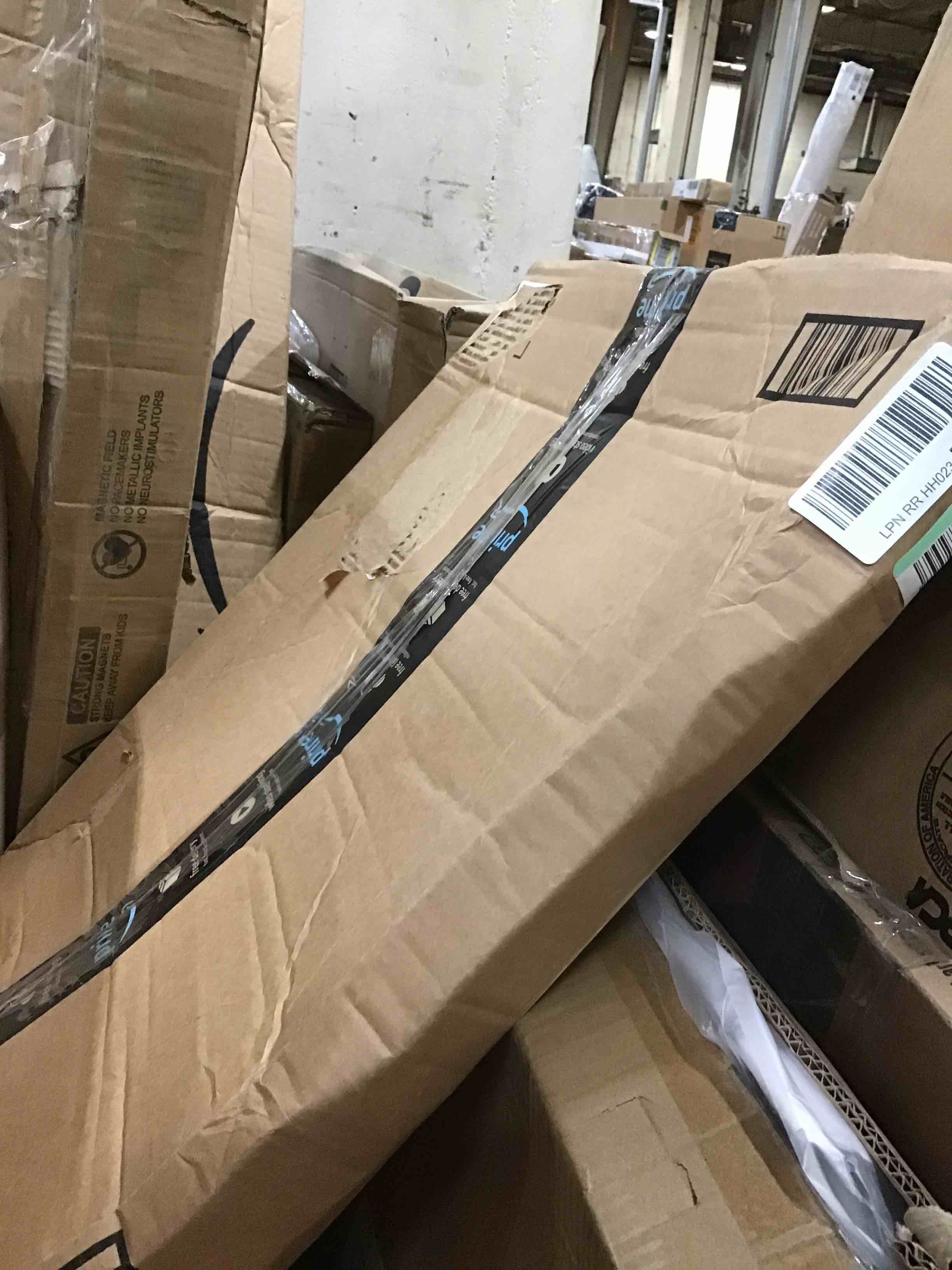 https://s3.amazonaws.com/lotting-images-prod/bidfta/RED6013470_1715864280554.jpeg