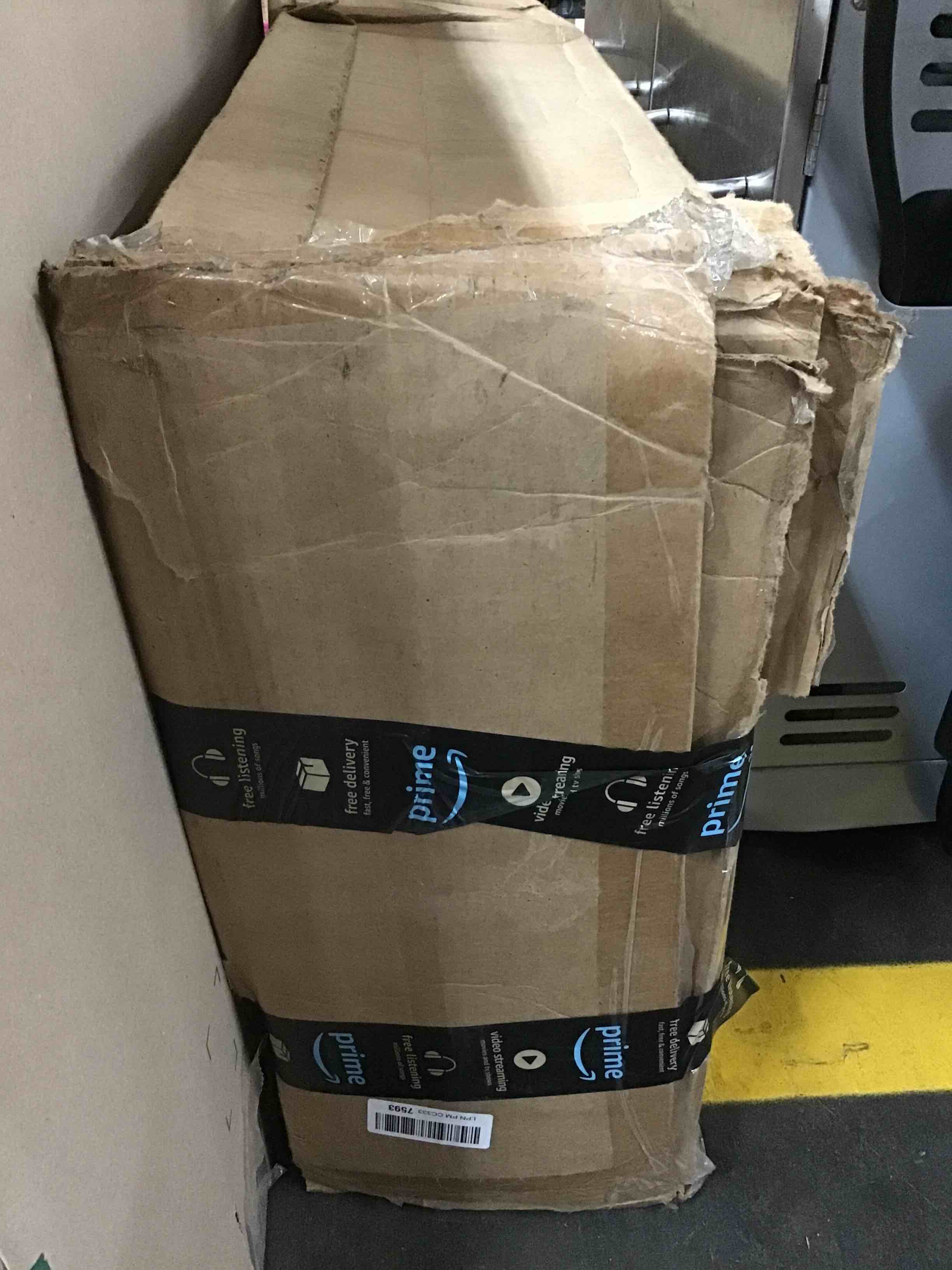 https://s3.amazonaws.com/lotting-images-prod/bidfta/RED6013695_1716479959979.jpeg