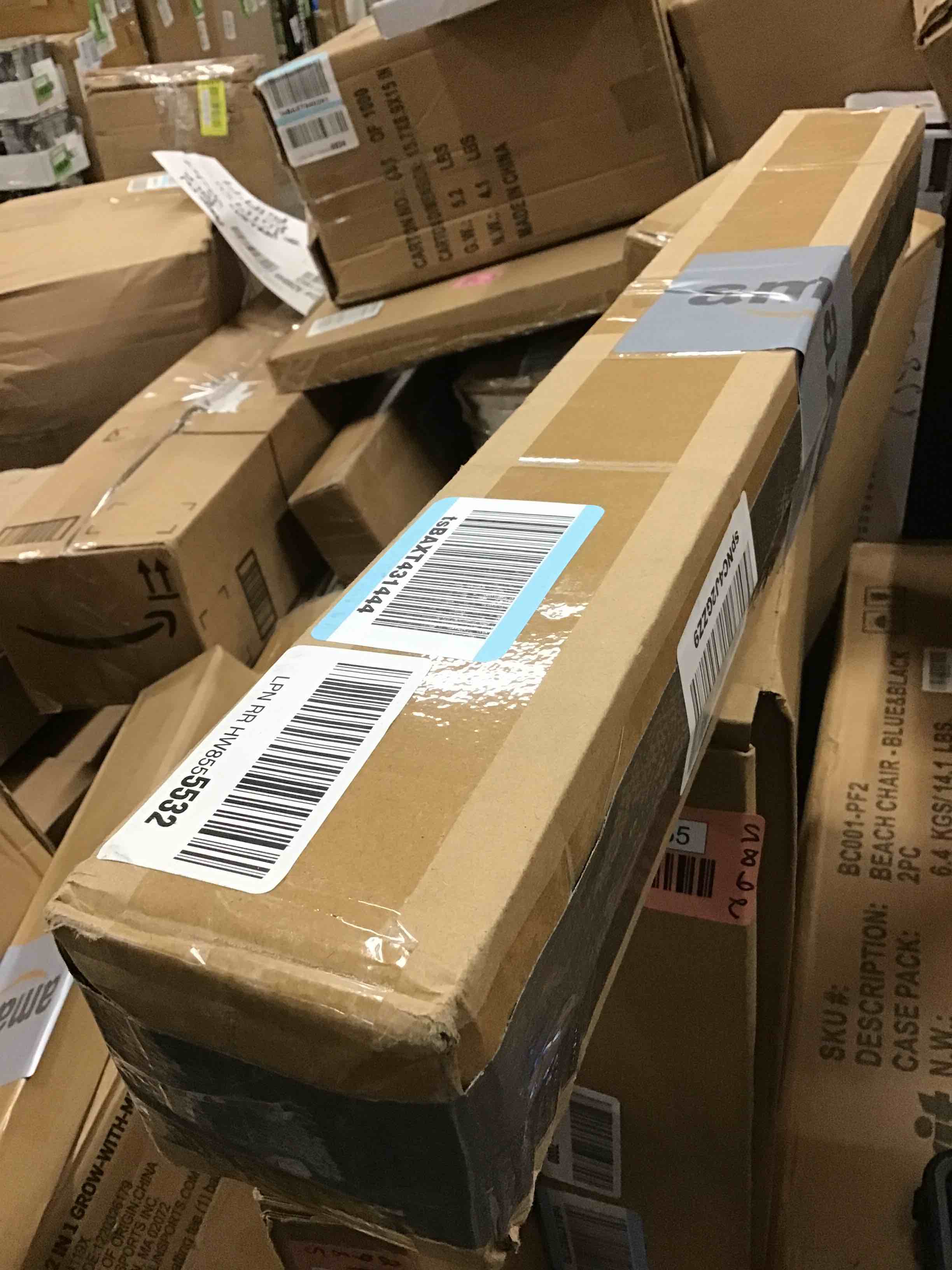 https://s3.amazonaws.com/lotting-images-prod/bidfta/RED6013757_1716924081639.jpeg