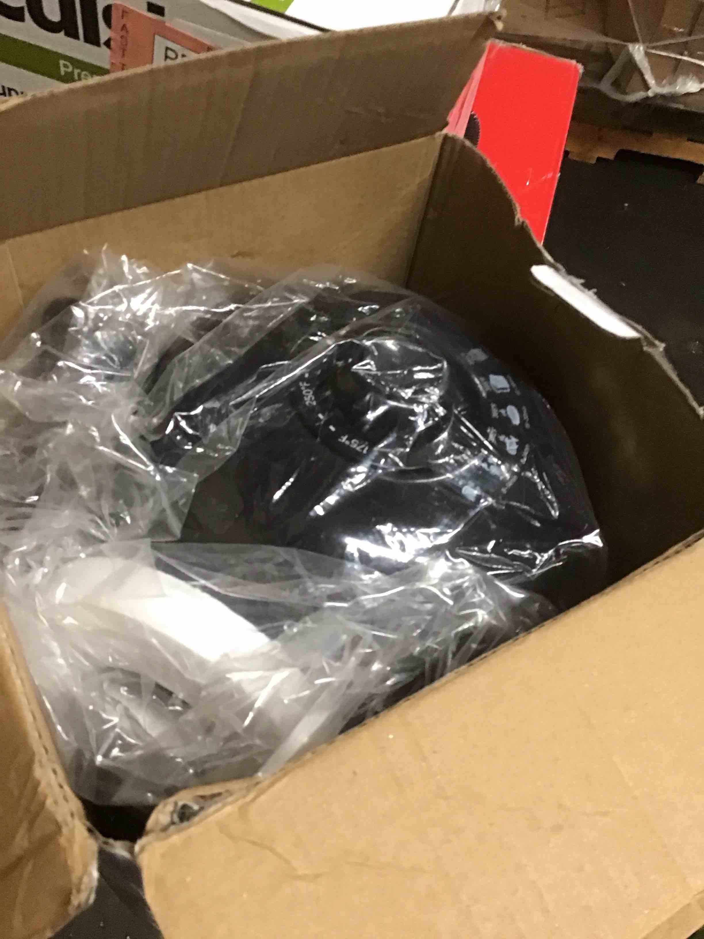 https://s3.amazonaws.com/lotting-images-prod/bidfta/RED6015956_1718371715610.jpeg