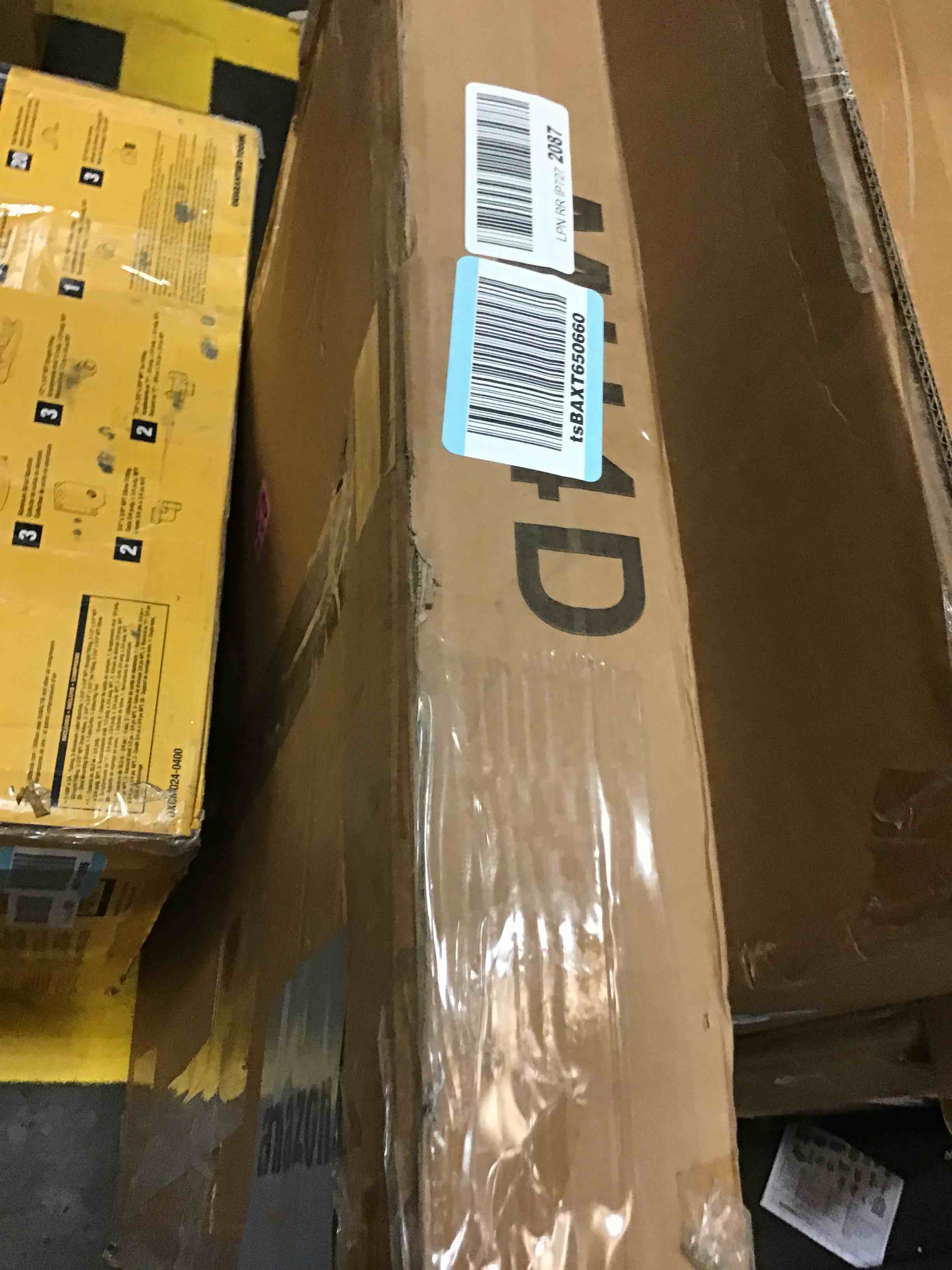 https://s3.amazonaws.com/lotting-images-prod/bidfta/RED6017402_1719502163112.jpeg