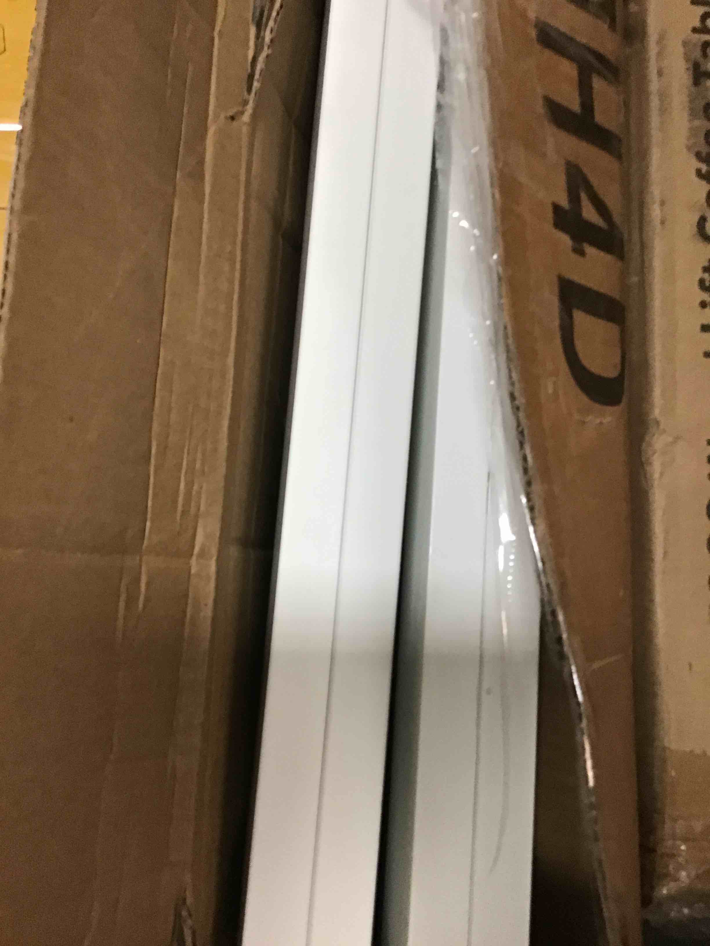 https://s3.amazonaws.com/lotting-images-prod/bidfta/RED6017402_1719502209572.jpeg