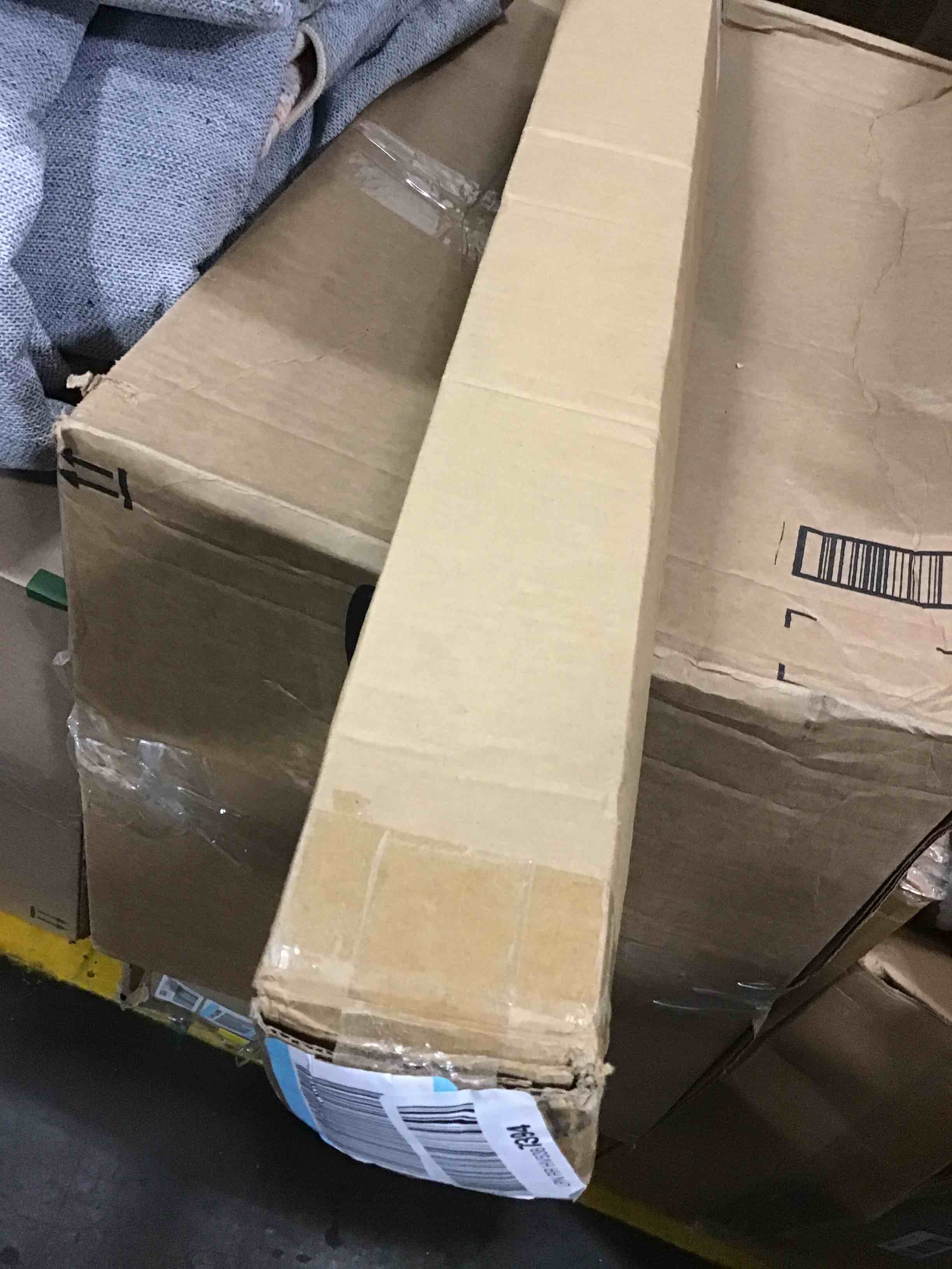 https://s3.amazonaws.com/lotting-images-prod/bidfta/RED6017430_1719508910369.jpeg