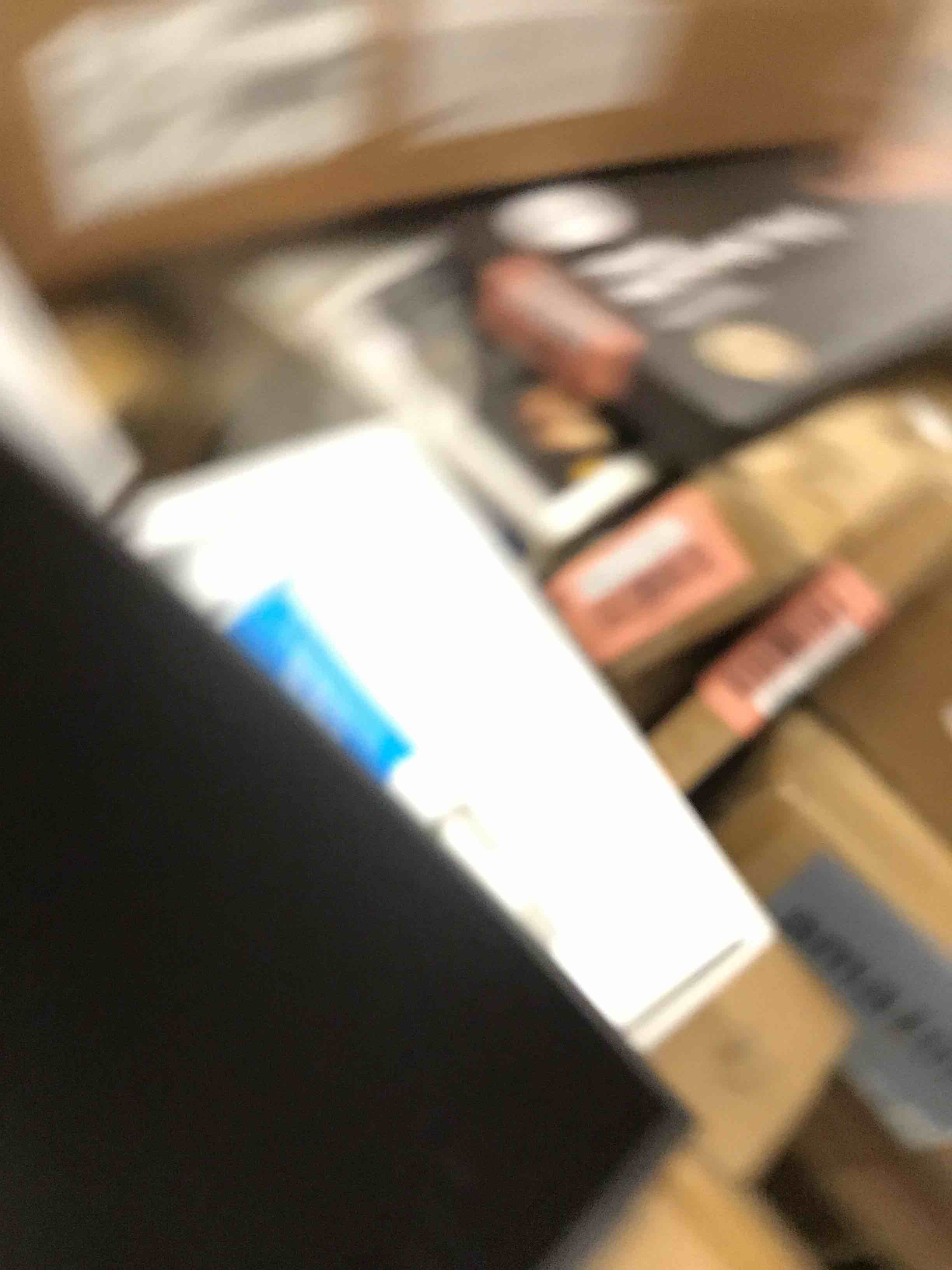 https://s3.amazonaws.com/lotting-images-prod/bidfta/RED6018030_1723215225177.jpeg
