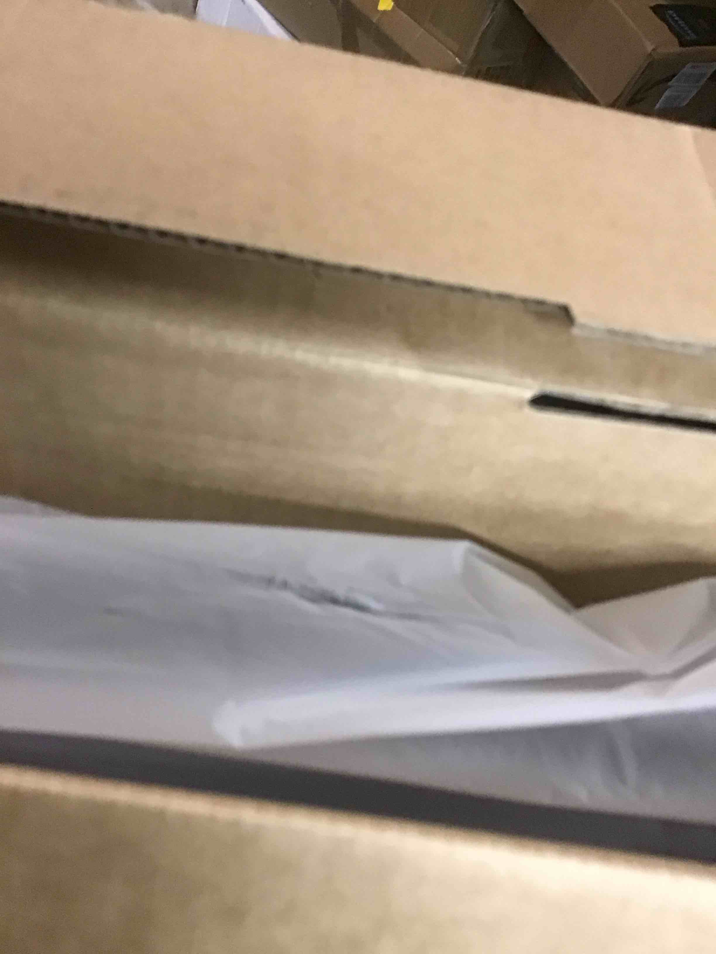 https://s3.amazonaws.com/lotting-images-prod/bidfta/RED6018578_1722445310797.jpeg