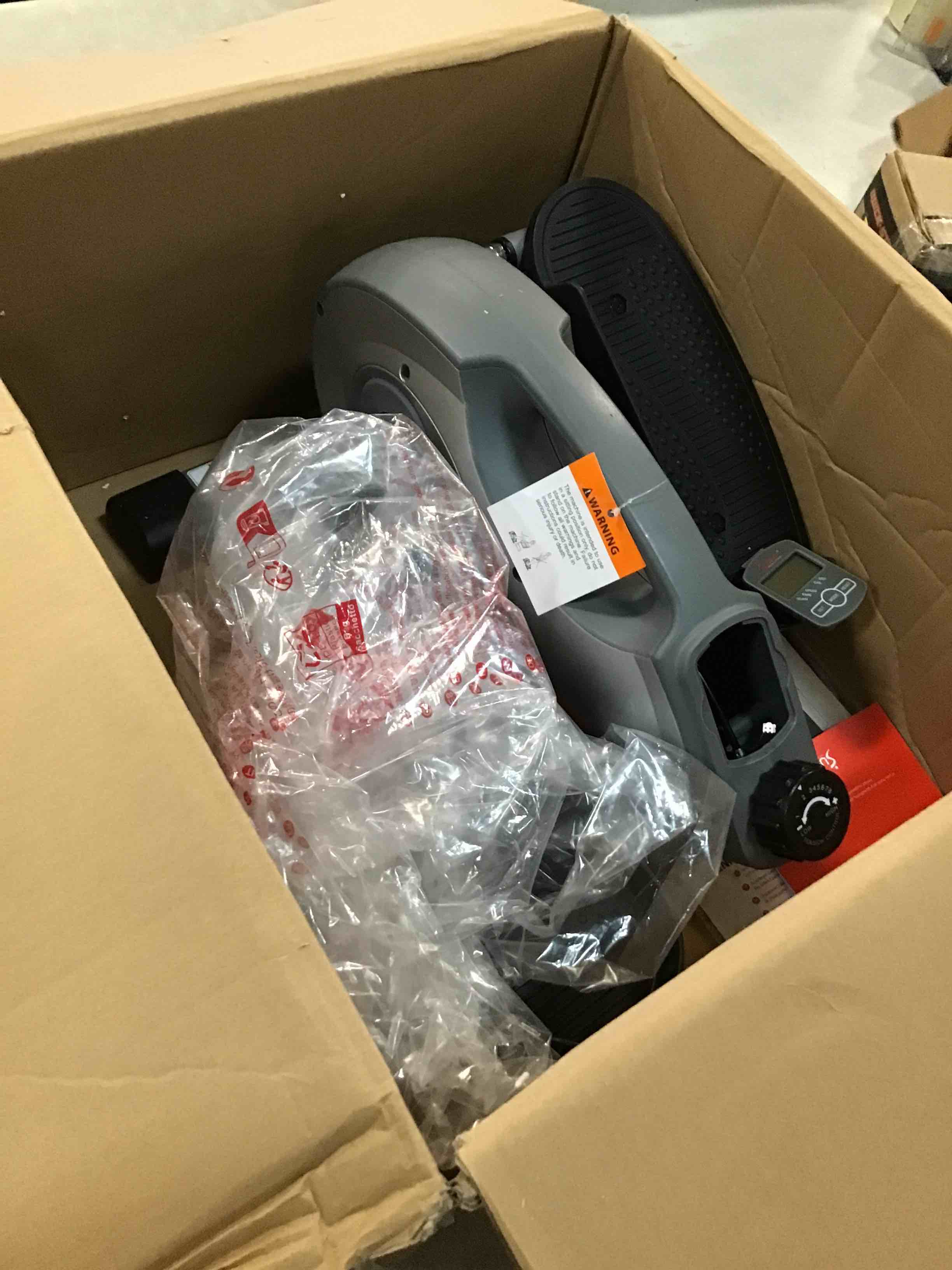 https://s3.amazonaws.com/lotting-images-prod/bidfta/RED6020102_1709838356844.jpeg