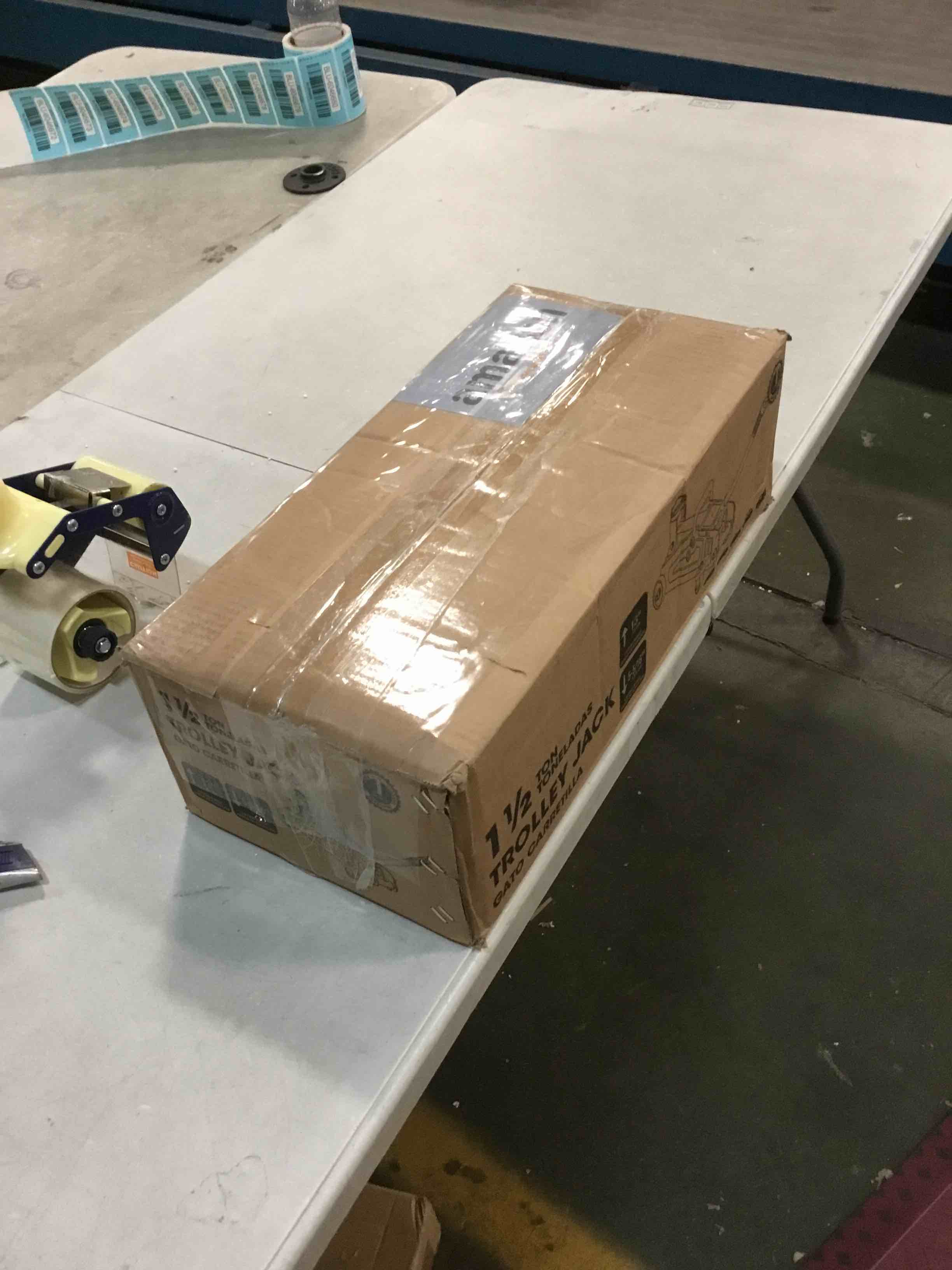 https://s3.amazonaws.com/lotting-images-prod/bidfta/RED6020296_1709929337420.jpeg