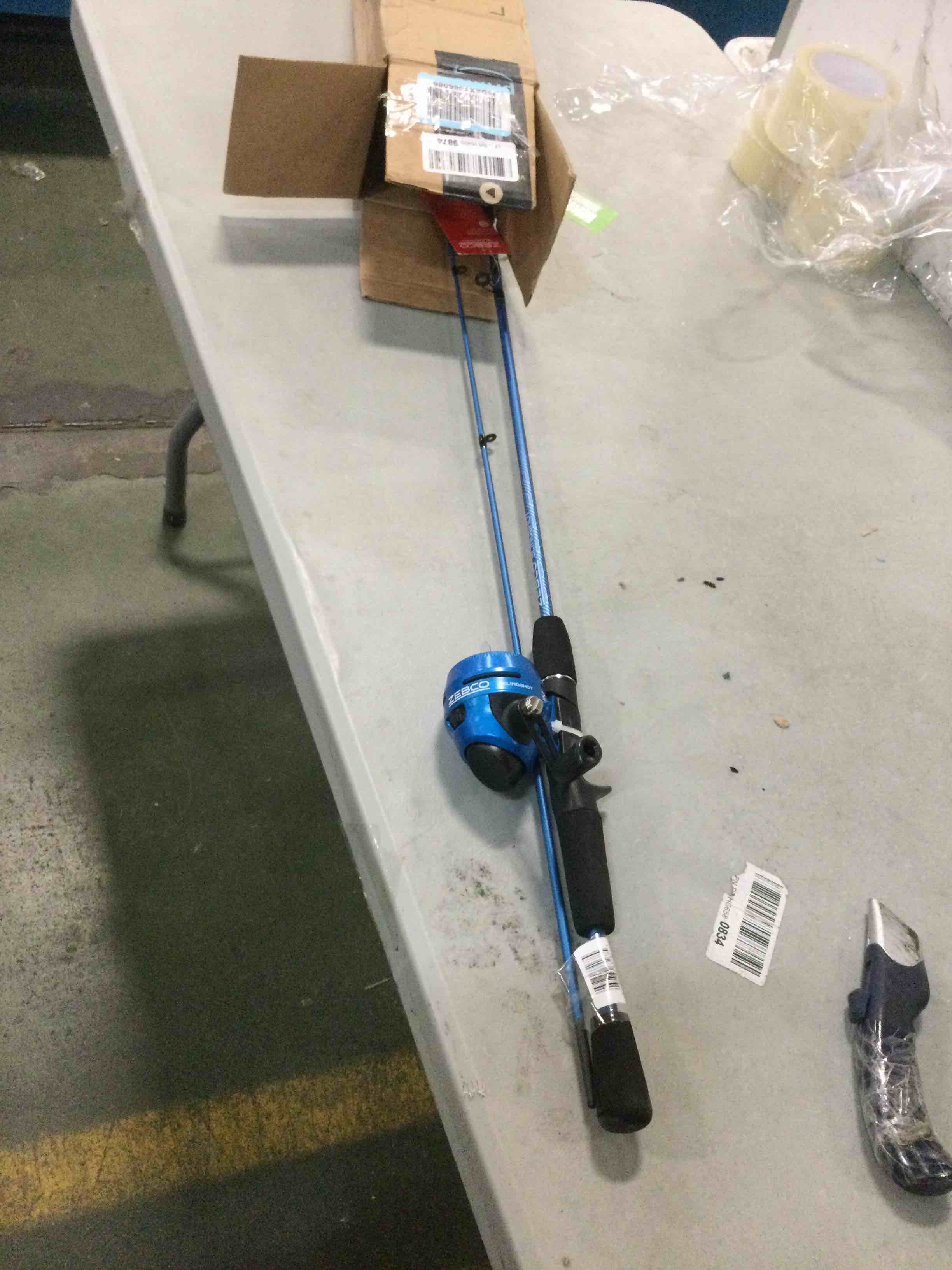 https://s3.amazonaws.com/lotting-images-prod/bidfta/RED6020544_1710249342515.jpeg