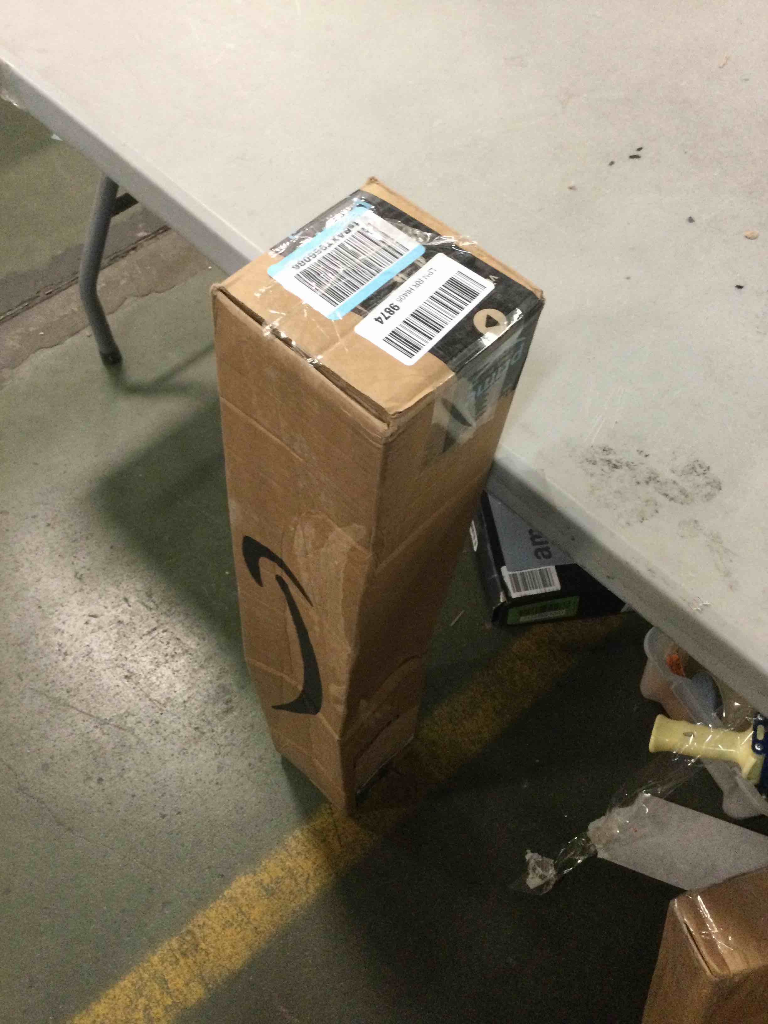 https://s3.amazonaws.com/lotting-images-prod/bidfta/RED6020544_1710249370005.jpeg