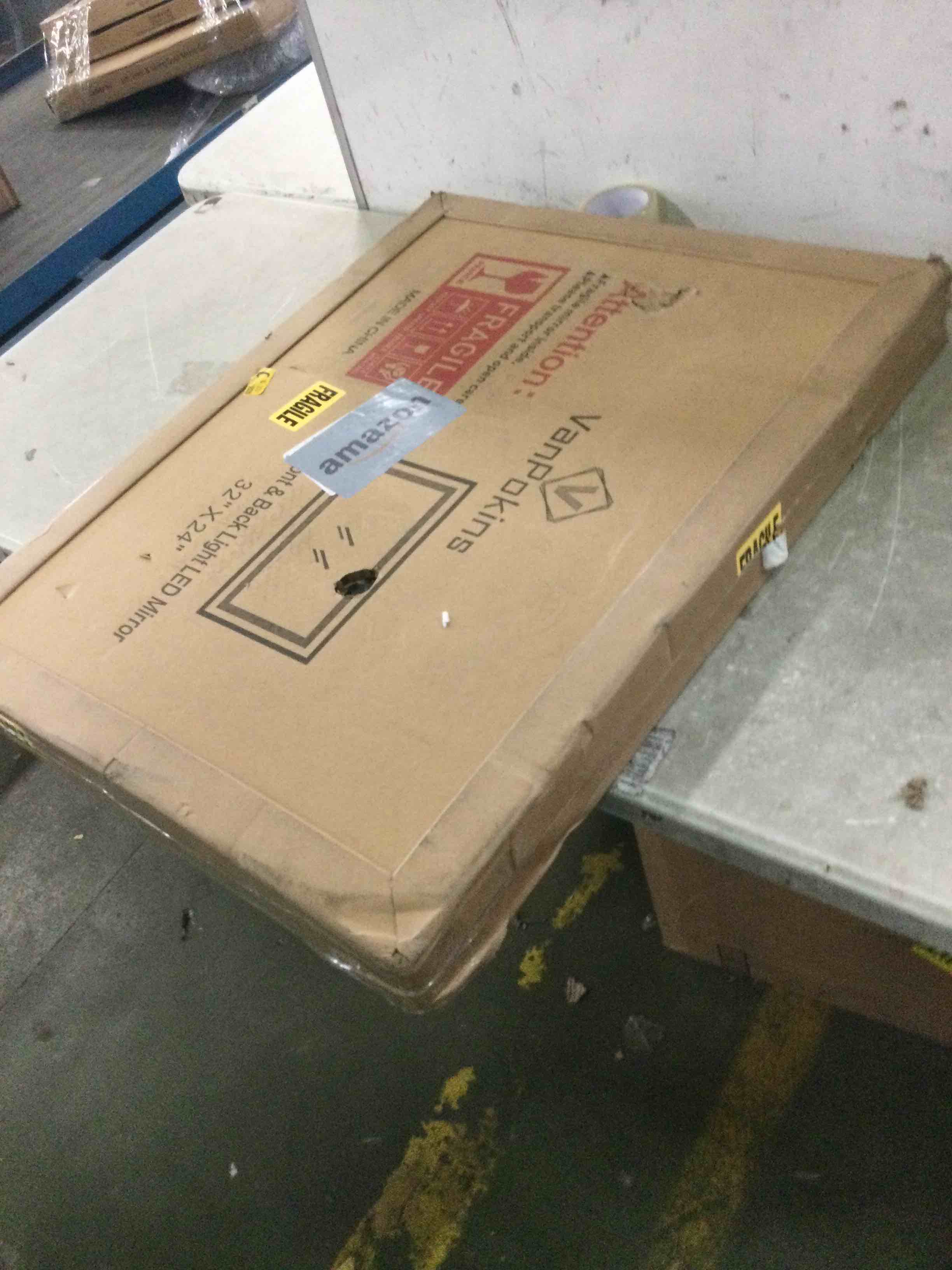 https://s3.amazonaws.com/lotting-images-prod/bidfta/RED6020992_1710429411030.jpeg
