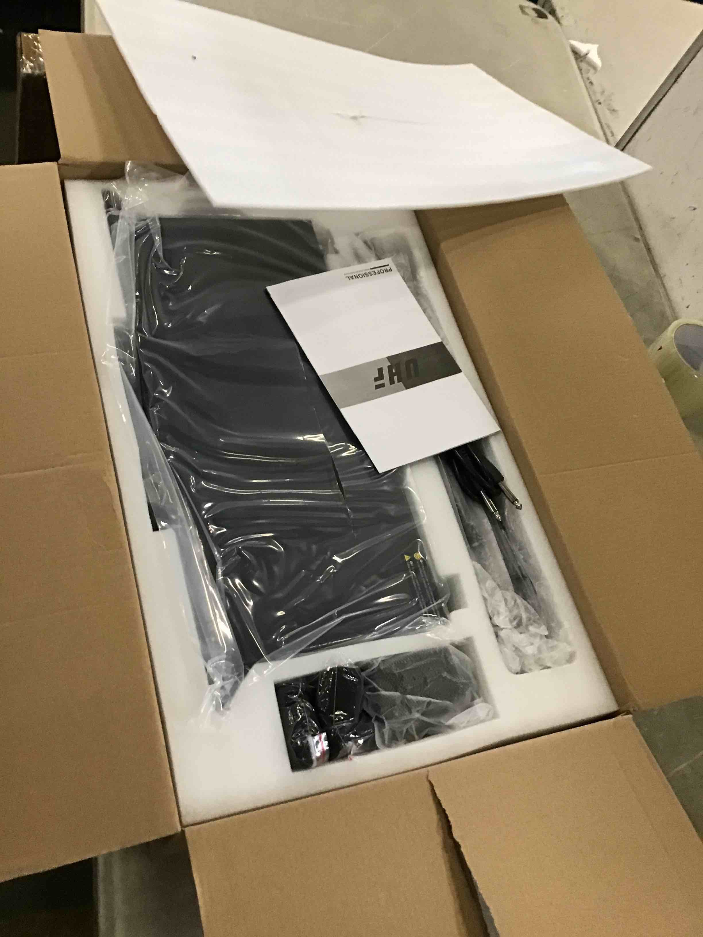 https://s3.amazonaws.com/lotting-images-prod/bidfta/RED6021022_1710433064815.jpeg