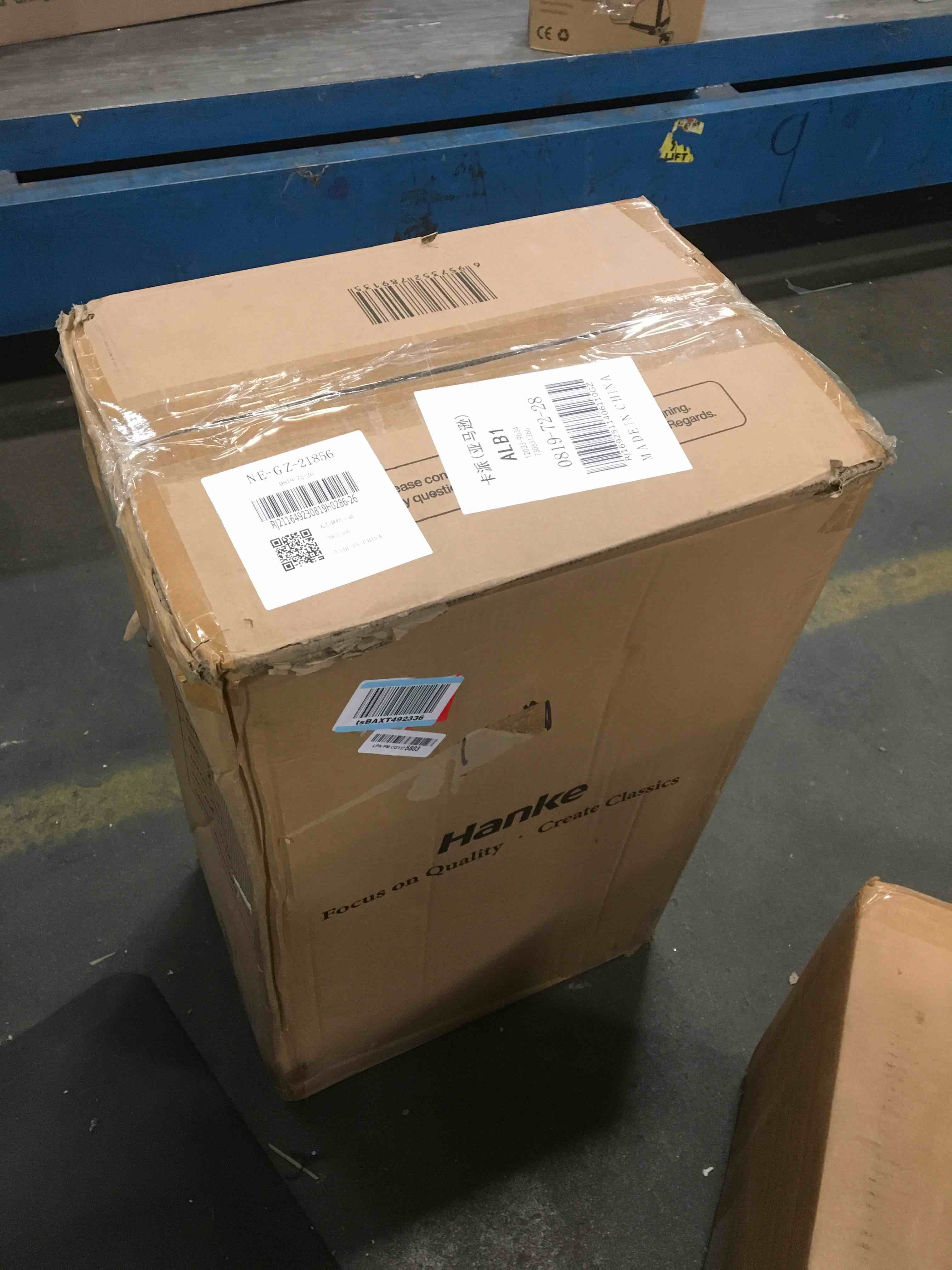 https://s3.amazonaws.com/lotting-images-prod/bidfta/RED6021502_1708016647401.jpeg