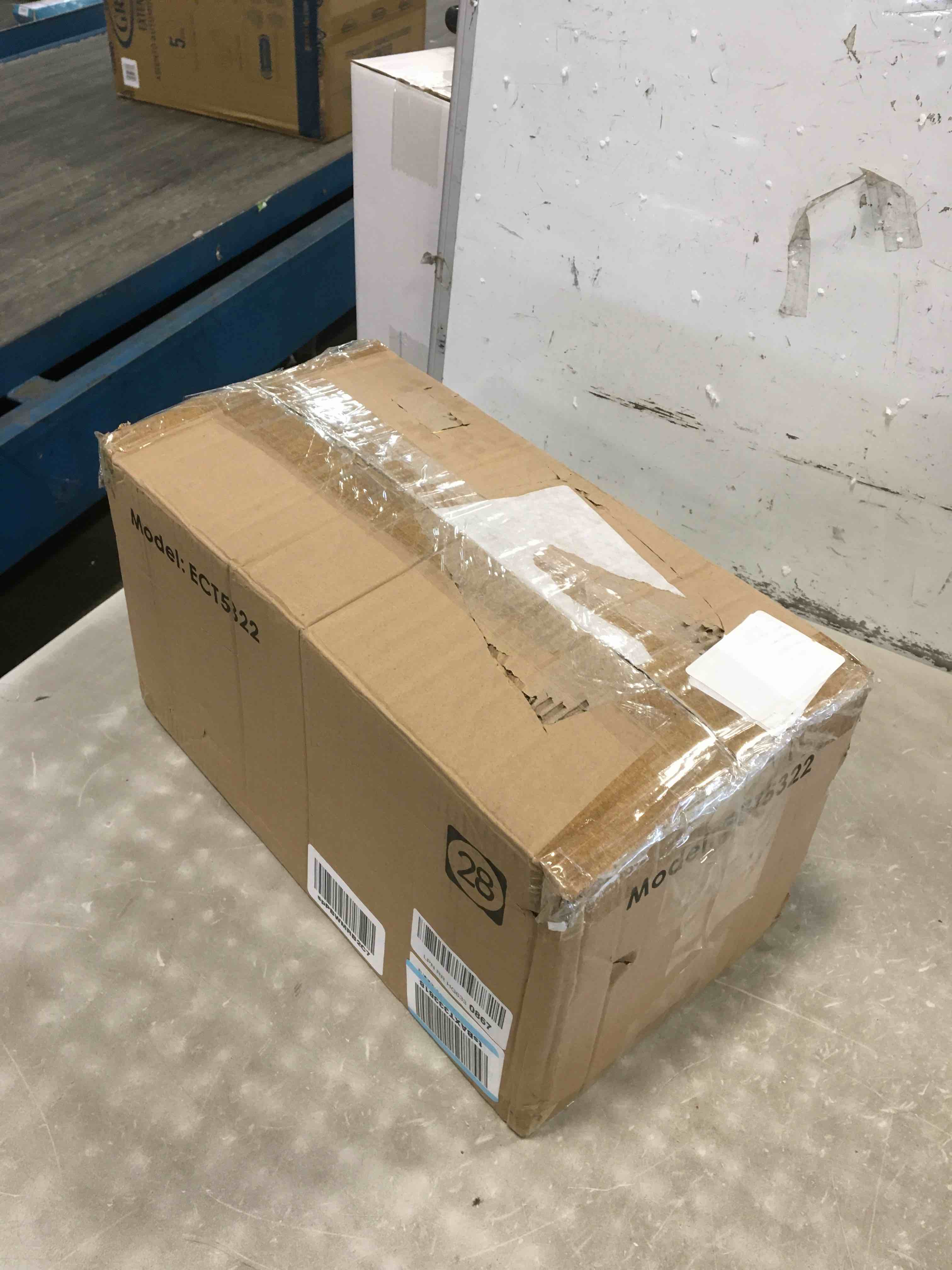 https://s3.amazonaws.com/lotting-images-prod/bidfta/RED6022129_1708440523820.jpeg