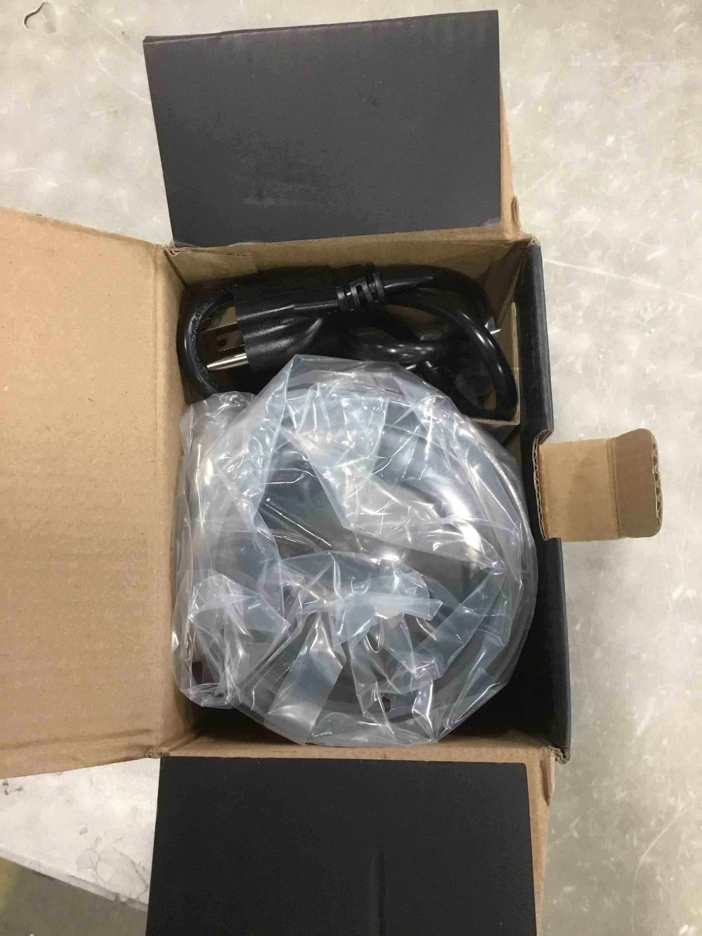 https://s3.amazonaws.com/lotting-images-prod/bidfta/RED6022270_1708460456215.jpeg