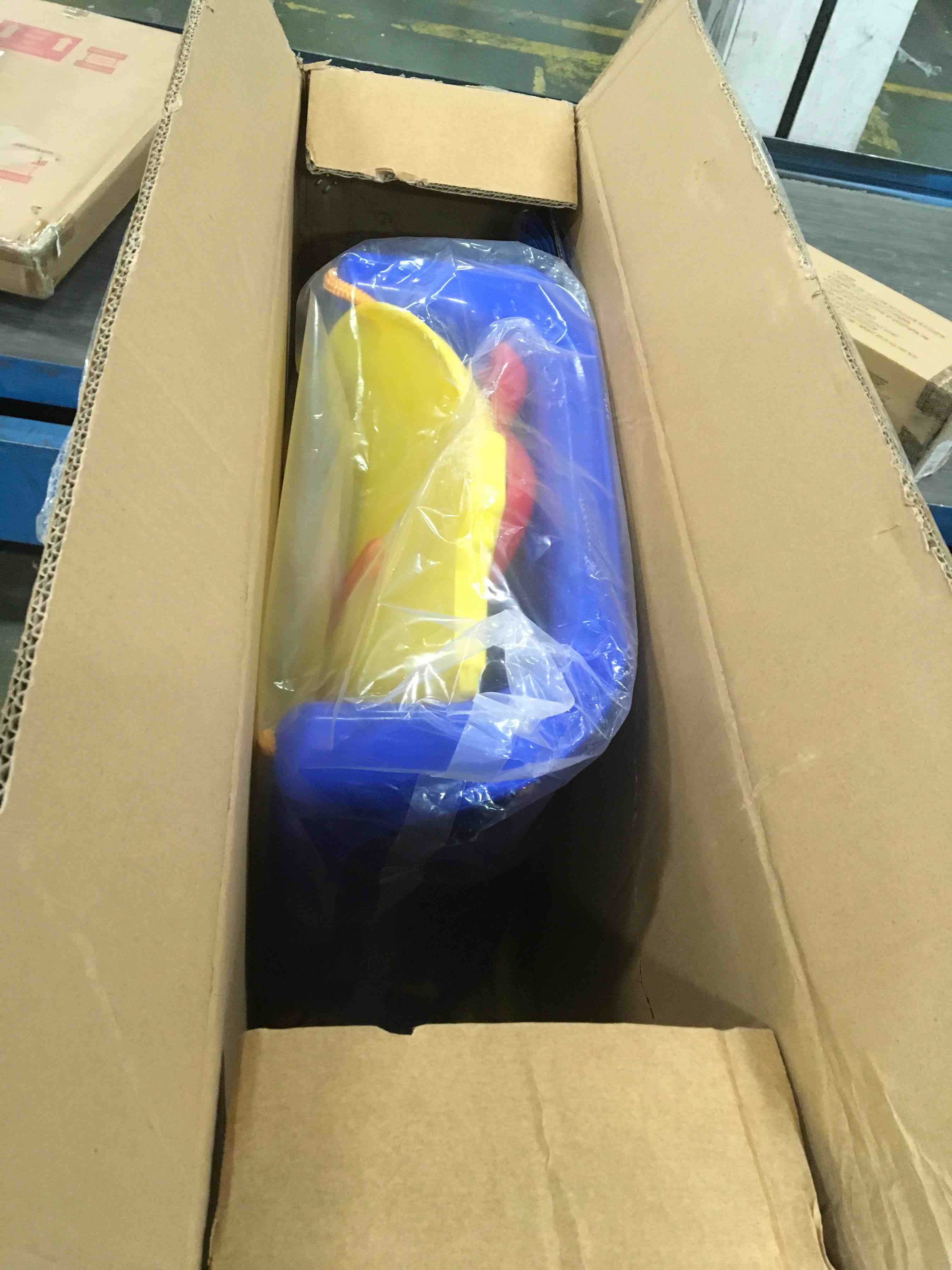 https://s3.amazonaws.com/lotting-images-prod/bidfta/RED6022690_1708627038654.jpeg