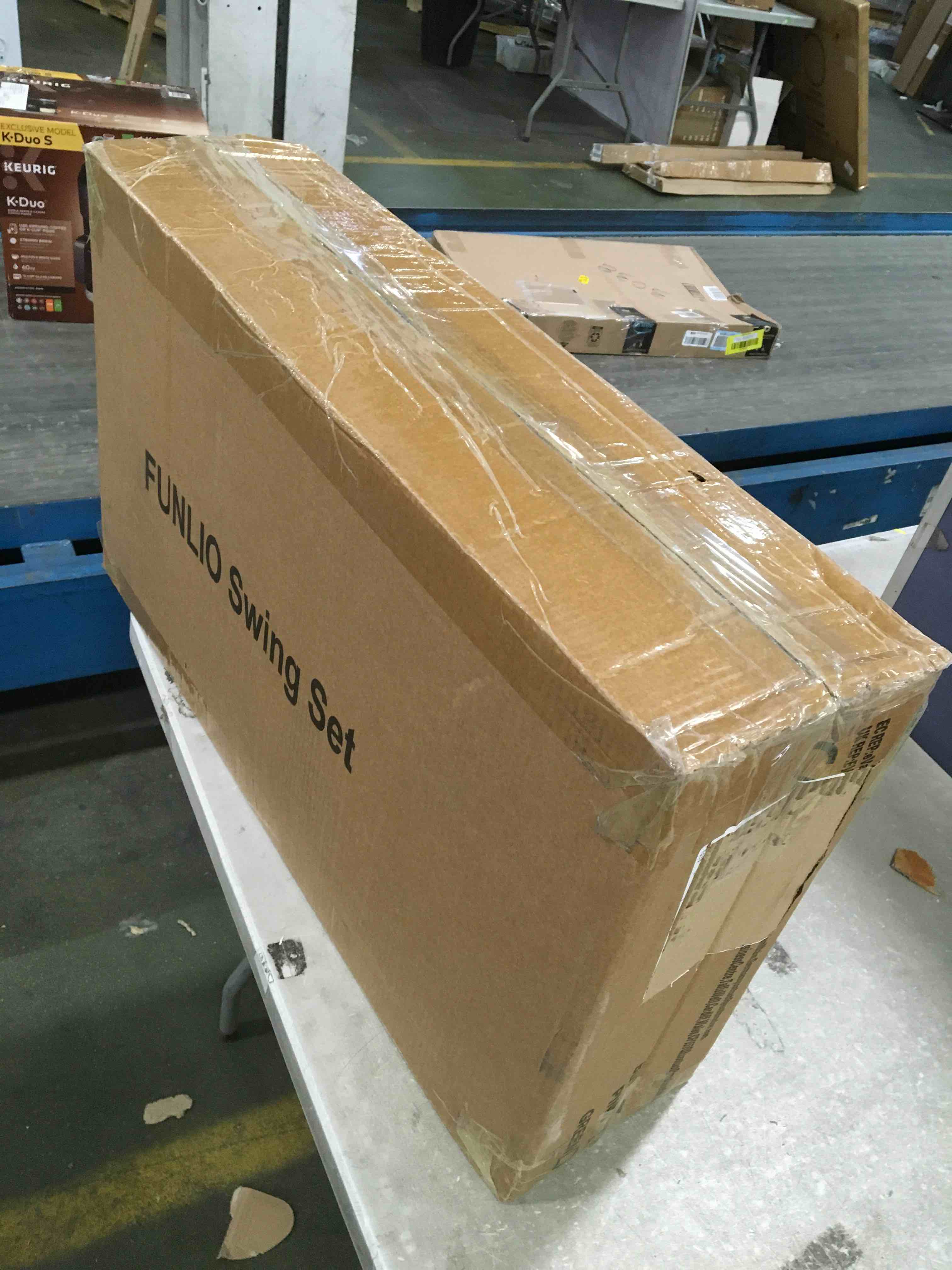 https://s3.amazonaws.com/lotting-images-prod/bidfta/RED6022690_1708627049872.jpeg