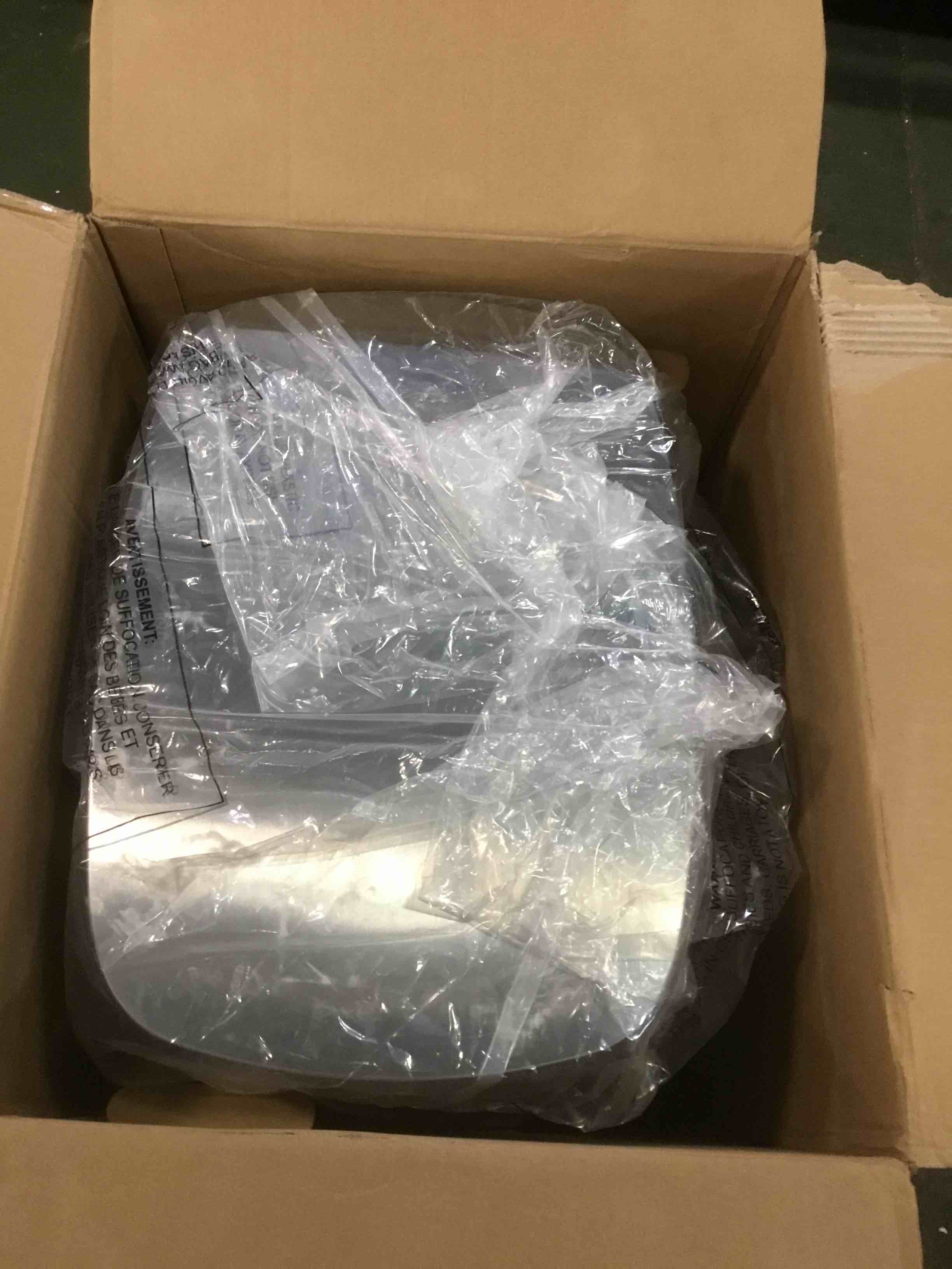 https://s3.amazonaws.com/lotting-images-prod/bidfta/RED6023010_1708102177370.jpeg