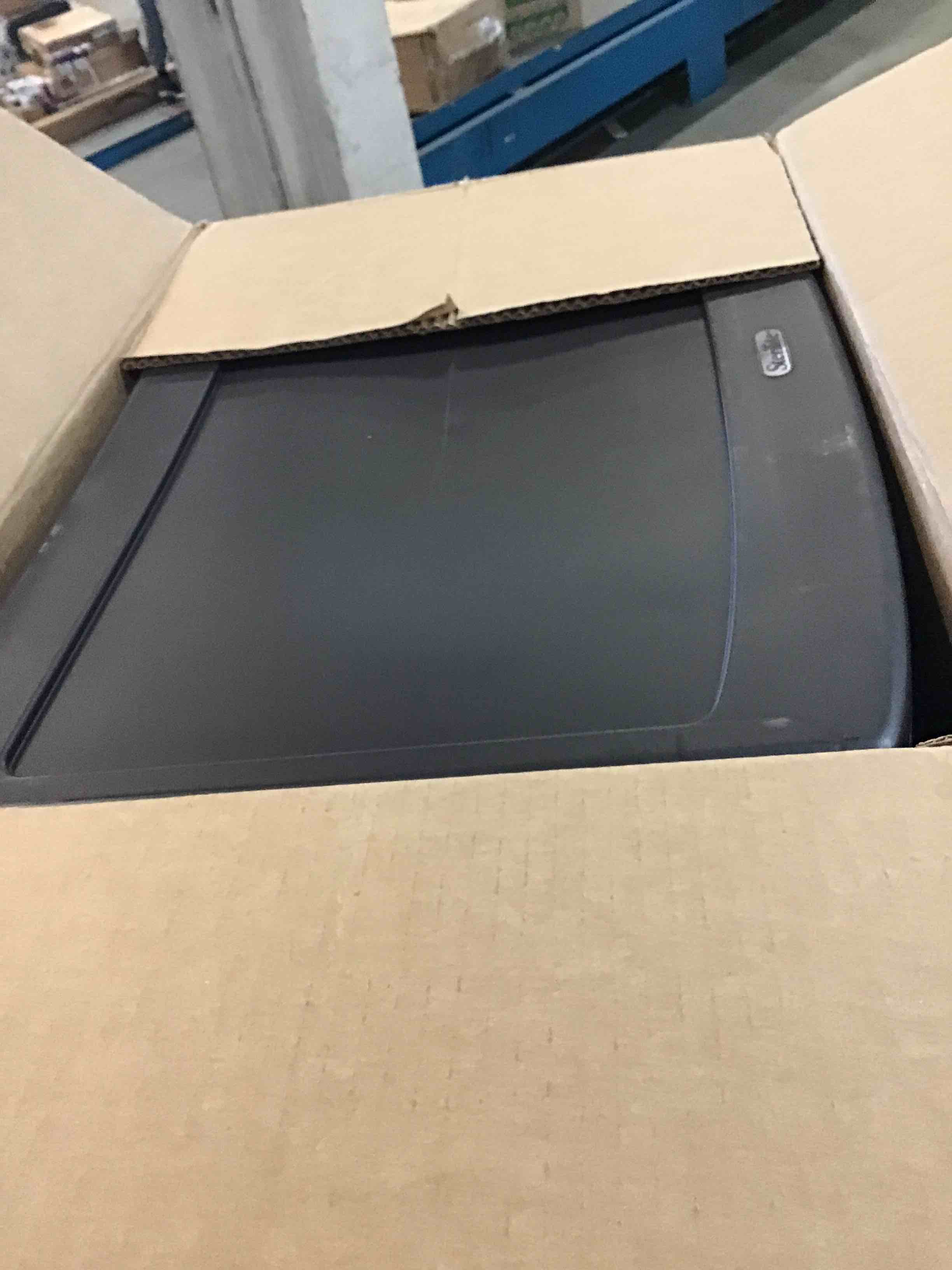 https://s3.amazonaws.com/lotting-images-prod/bidfta/RED6023471_1708447835503.jpeg