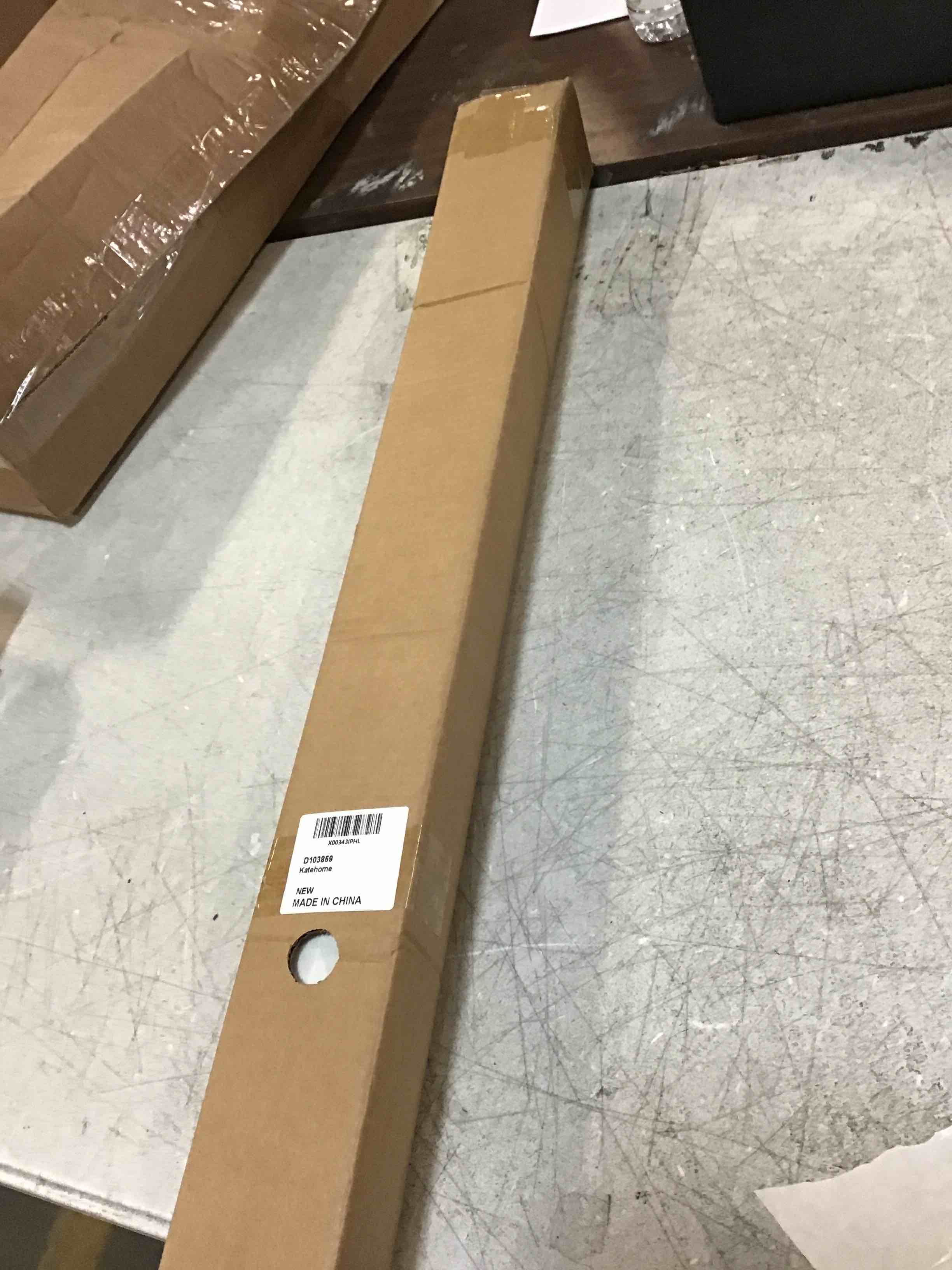 https://s3.amazonaws.com/lotting-images-prod/bidfta/RED6023658_1708527377738.jpeg
