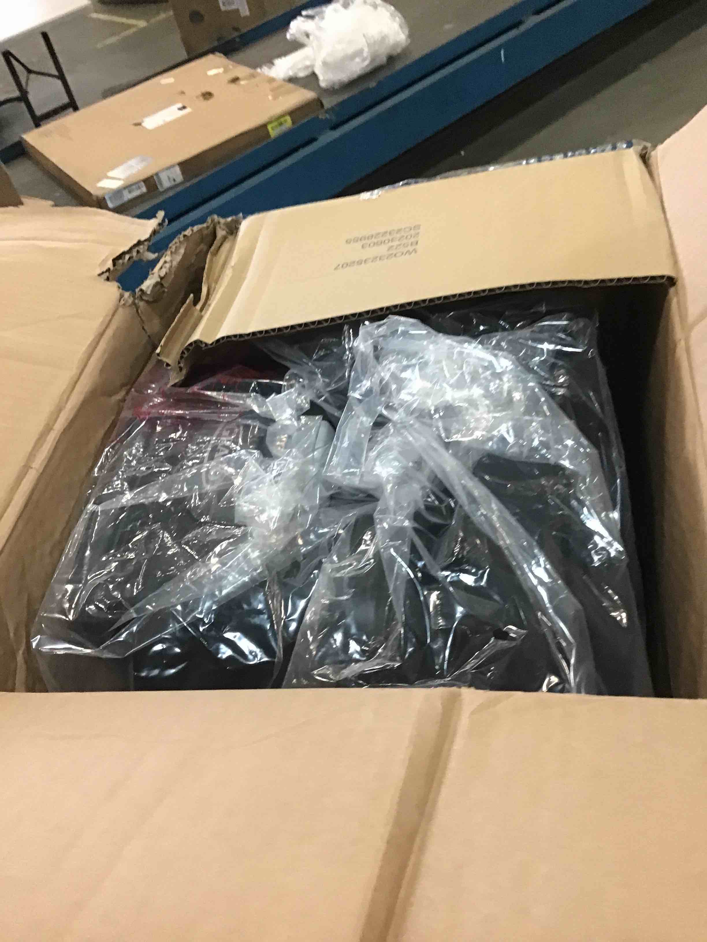 https://s3.amazonaws.com/lotting-images-prod/bidfta/RED6023729_1708540547626.jpeg