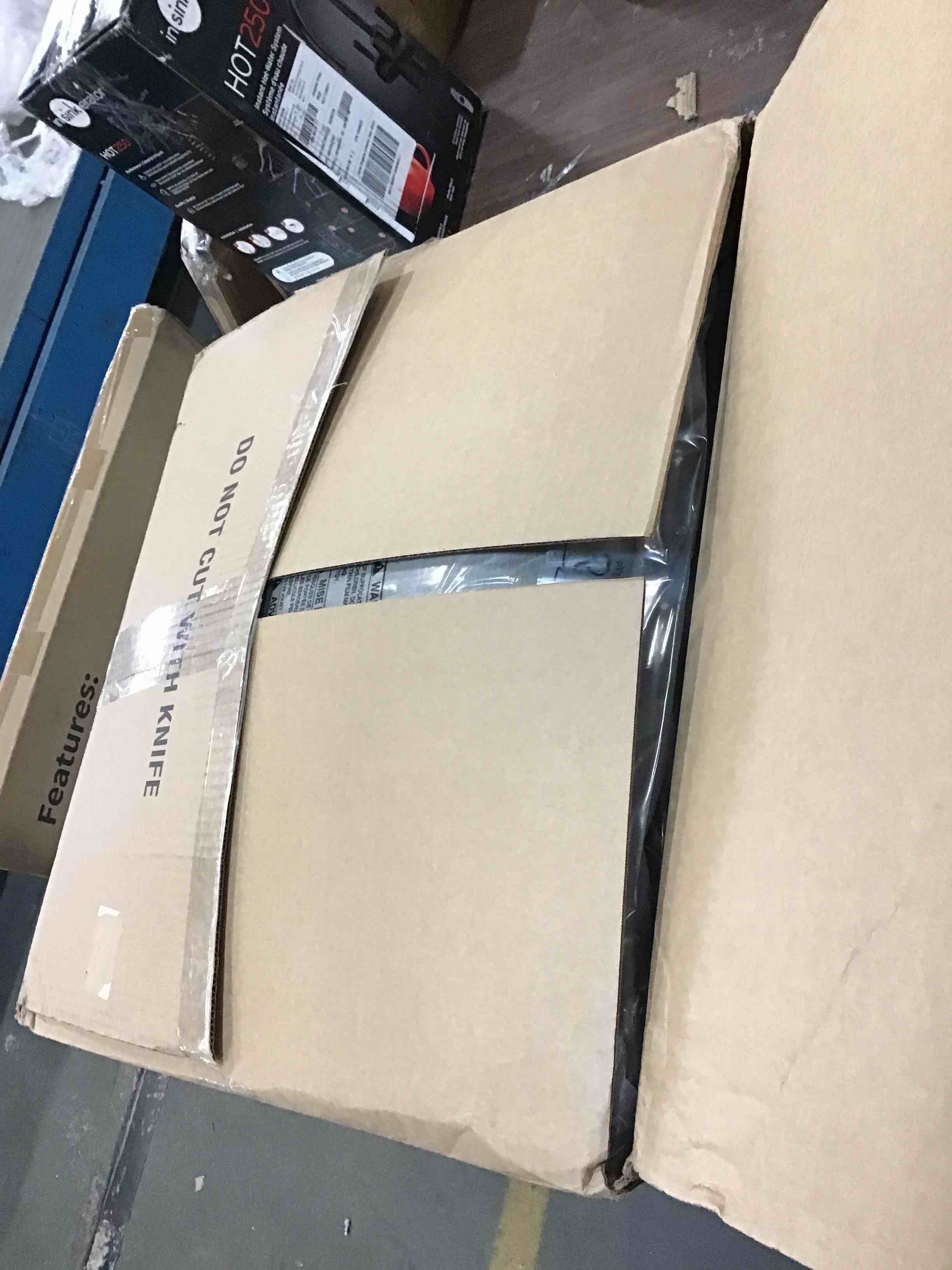 https://s3.amazonaws.com/lotting-images-prod/bidfta/RED6023789_1708548355935.jpeg
