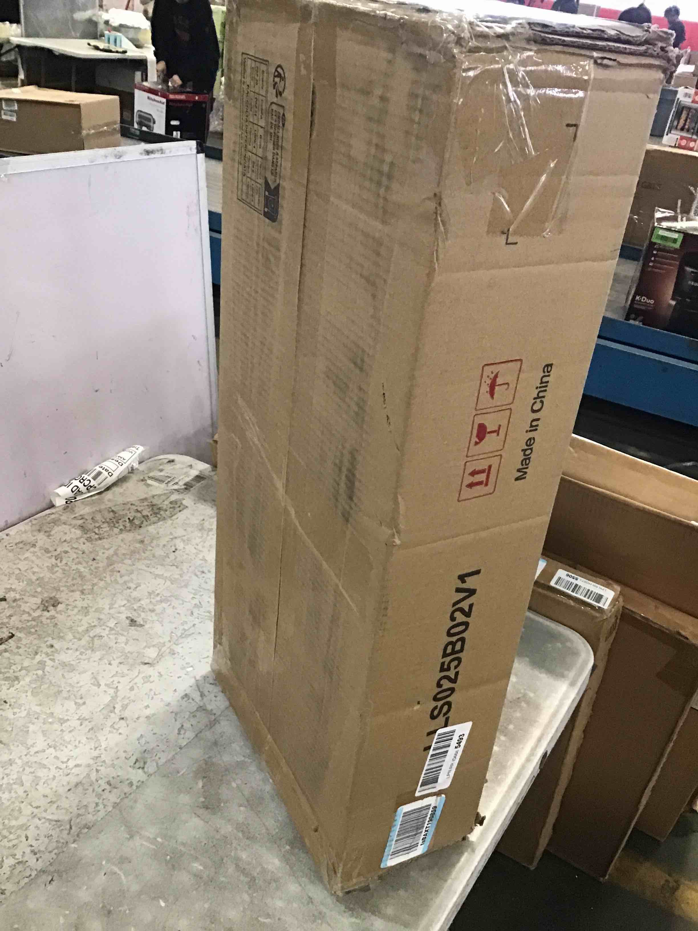 https://s3.amazonaws.com/lotting-images-prod/bidfta/RED6024153_1708703925146.jpeg