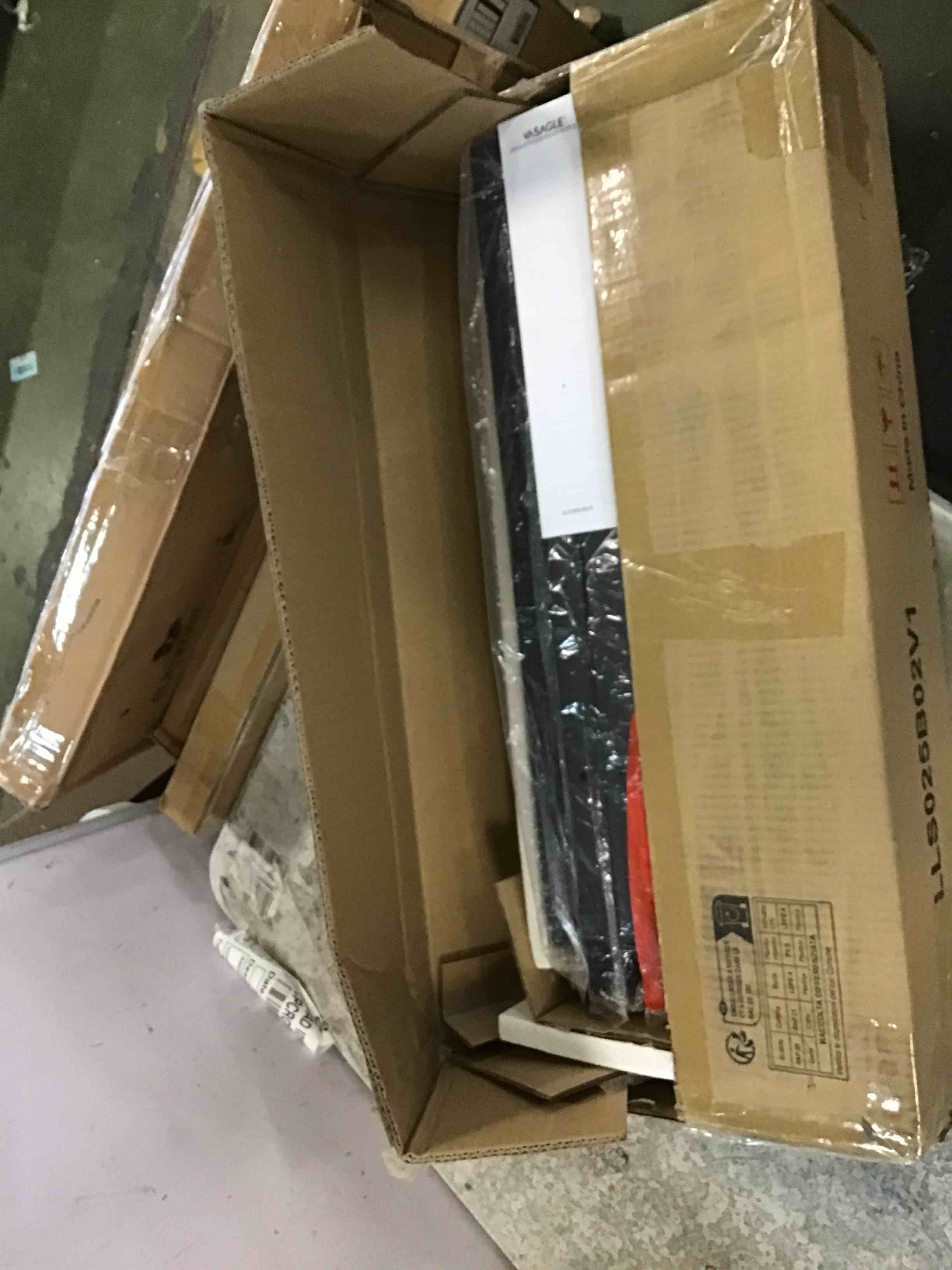 https://s3.amazonaws.com/lotting-images-prod/bidfta/RED6024153_1708703942472.jpeg
