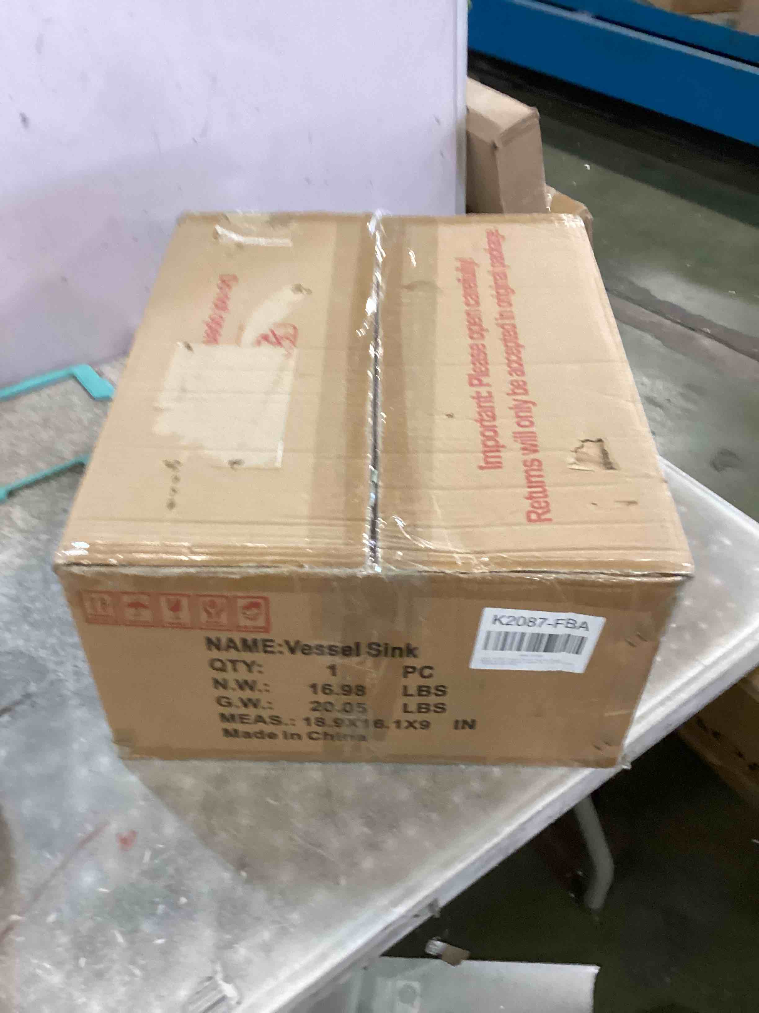 https://s3.amazonaws.com/lotting-images-prod/bidfta/RED6024263_1708721736899.jpeg